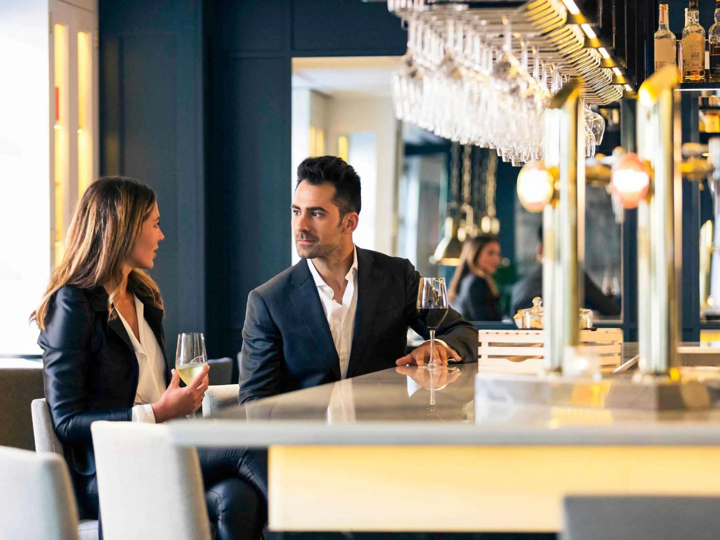 Lounge or bar in Hotel Mercure Jardines de Albia