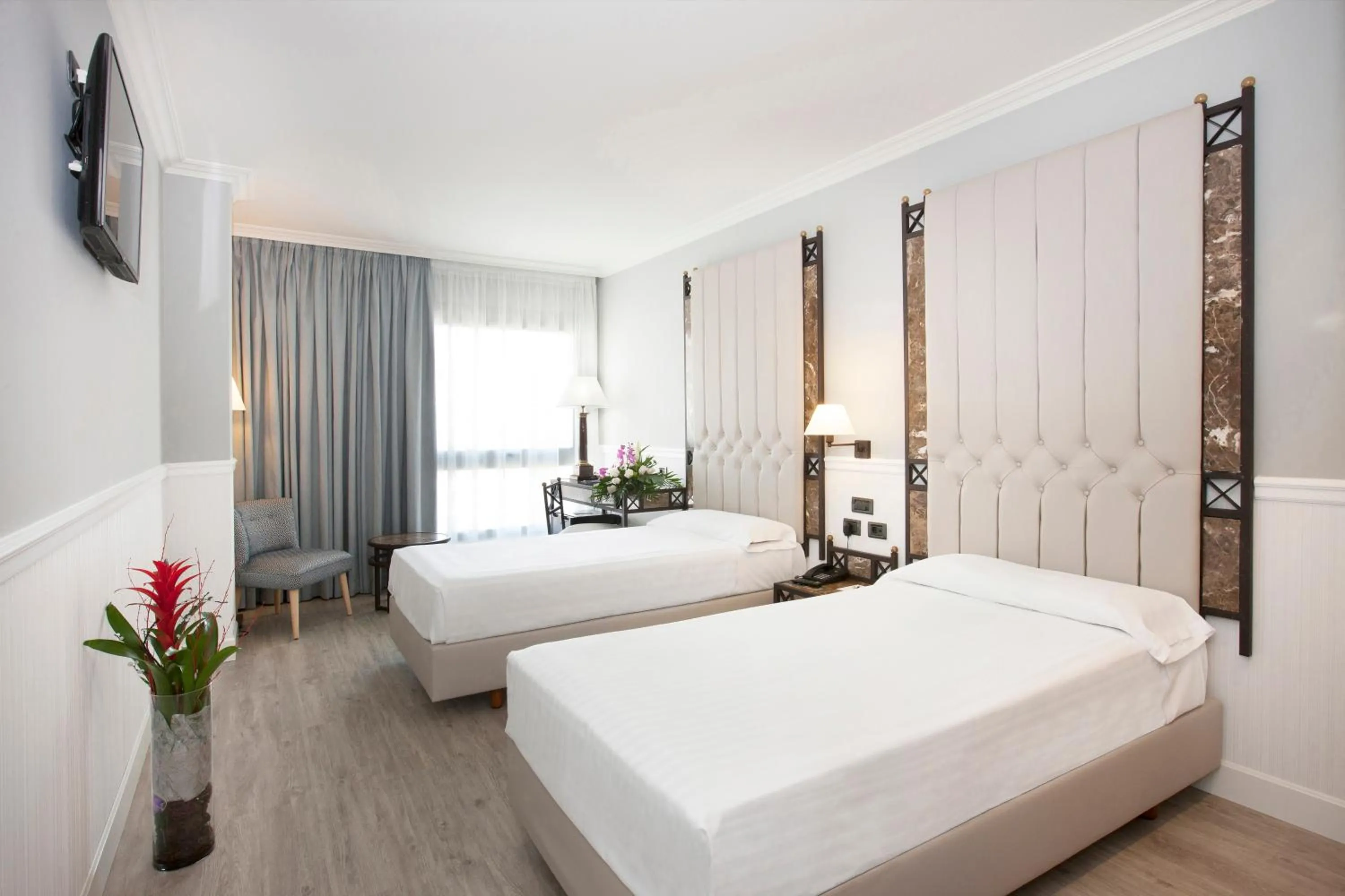 Bedroom, Bed in Hotel Gran Via