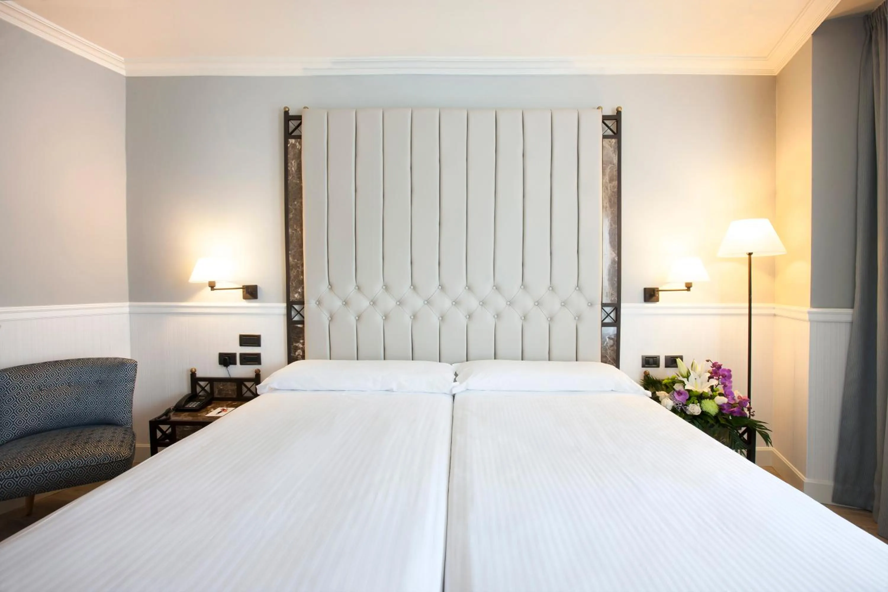 Bedroom, Bed in Hotel Gran Via