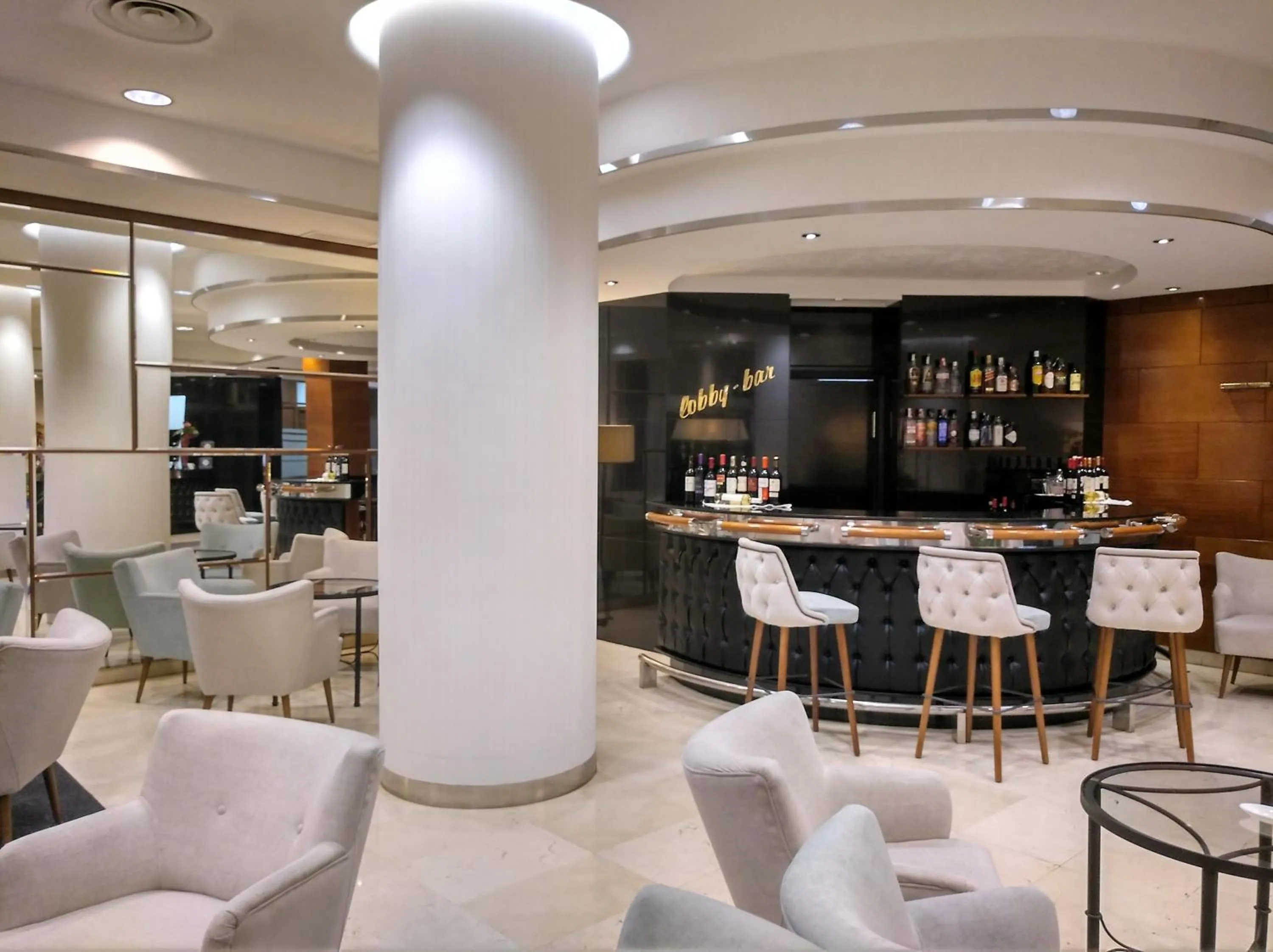 Lounge or bar in Hotel Gran Via