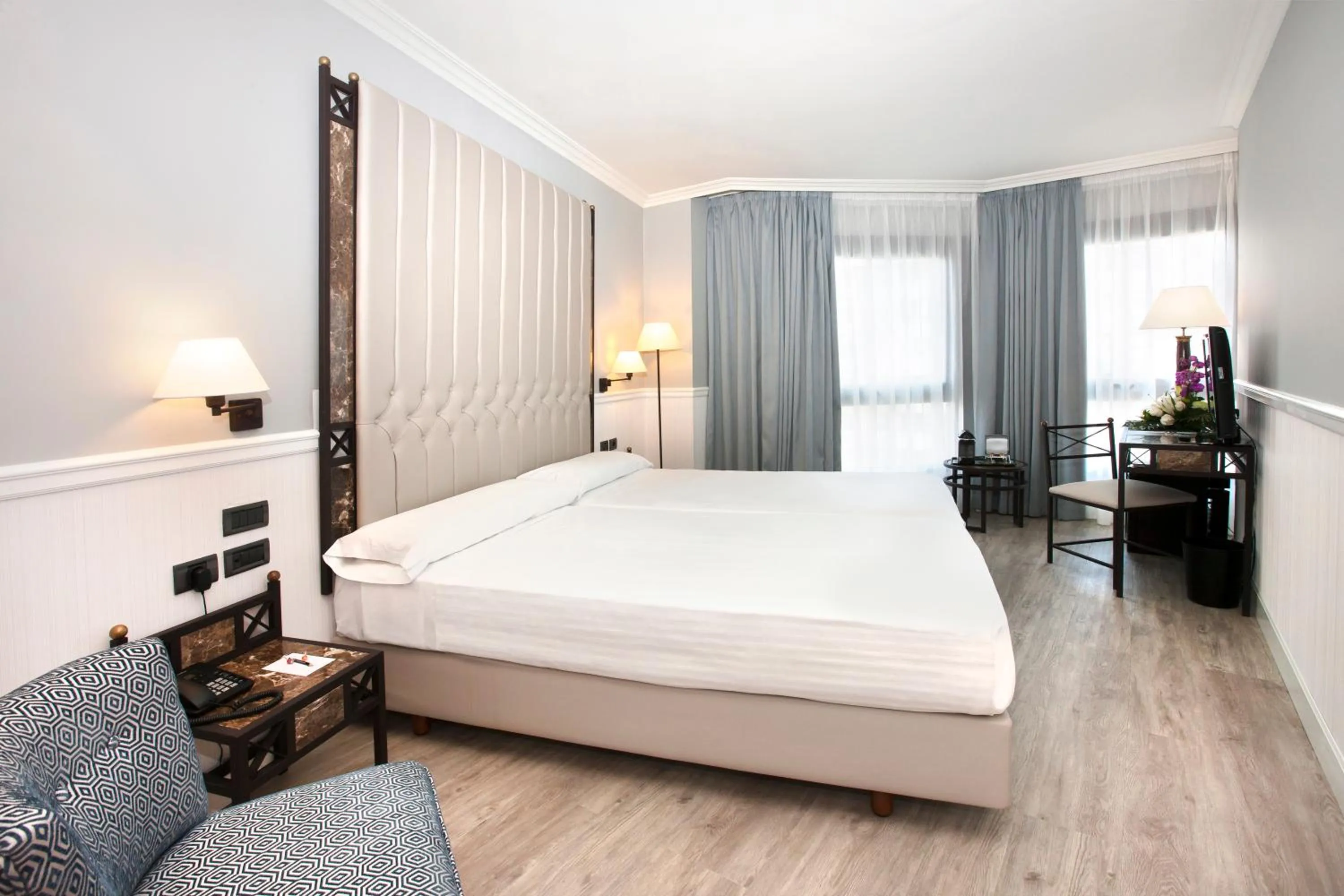 Bedroom, Bed in Hotel Gran Via