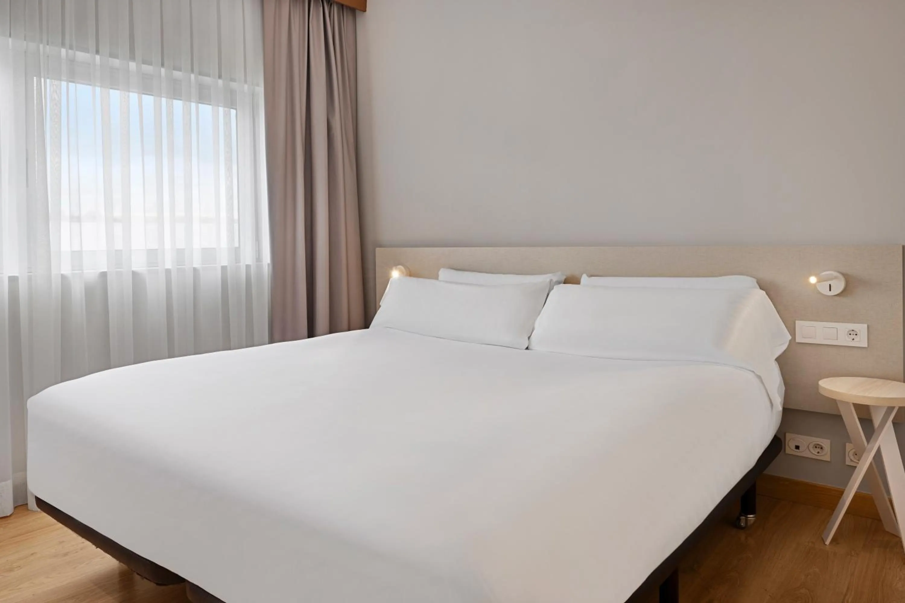 Bed in B&B HOTEL Logroño Las Cañas