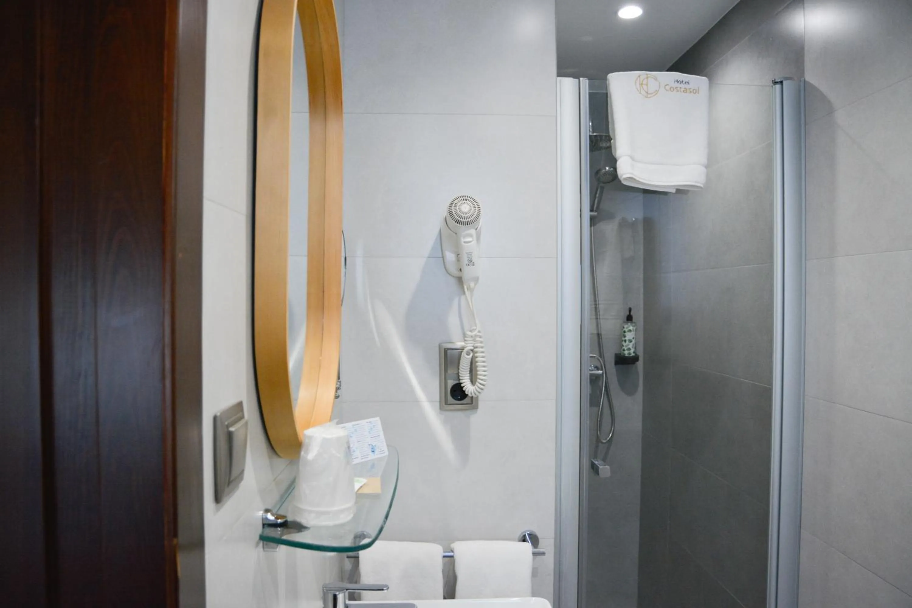 Shower in Hotel Costasol