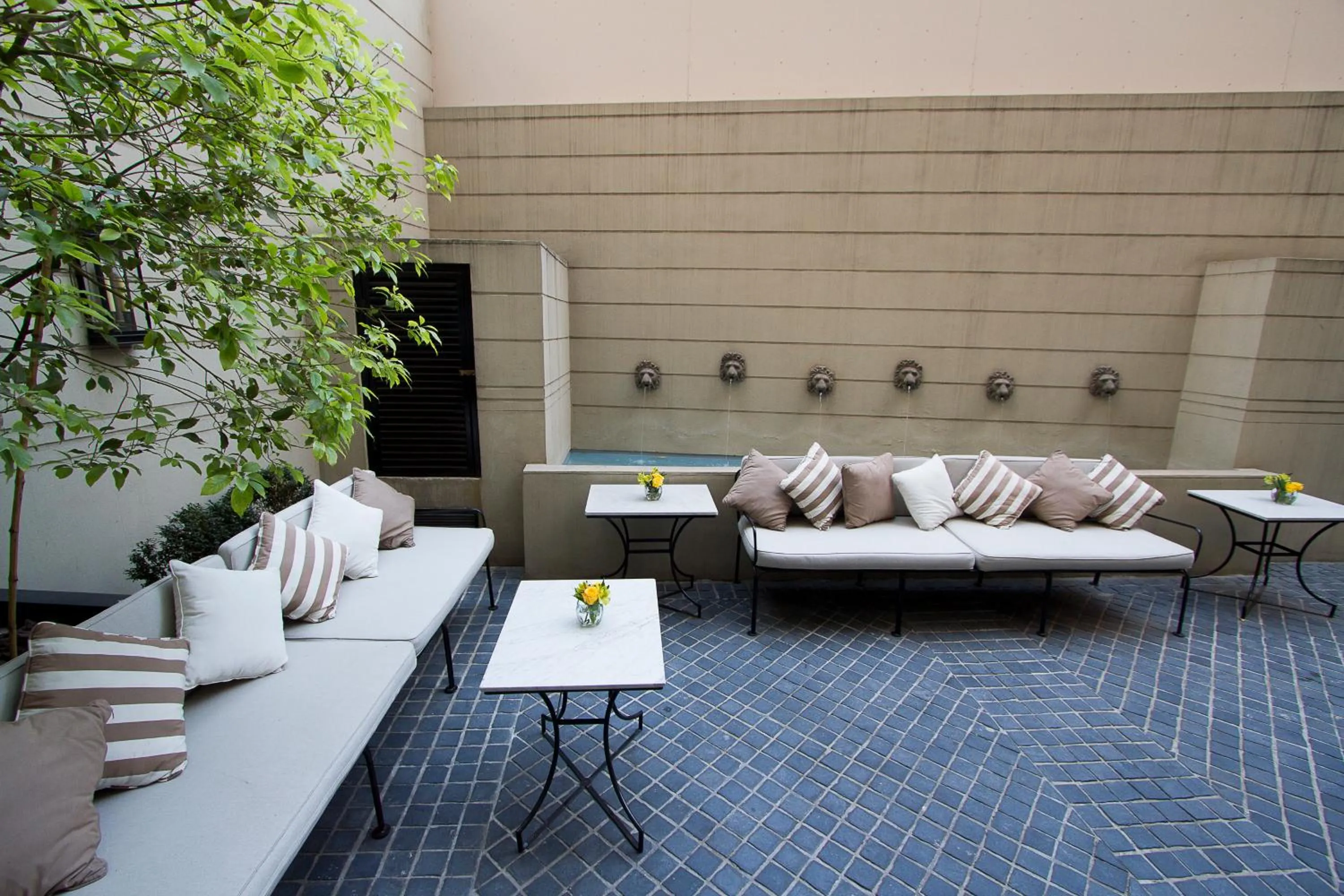 Patio in The Singular Santiago