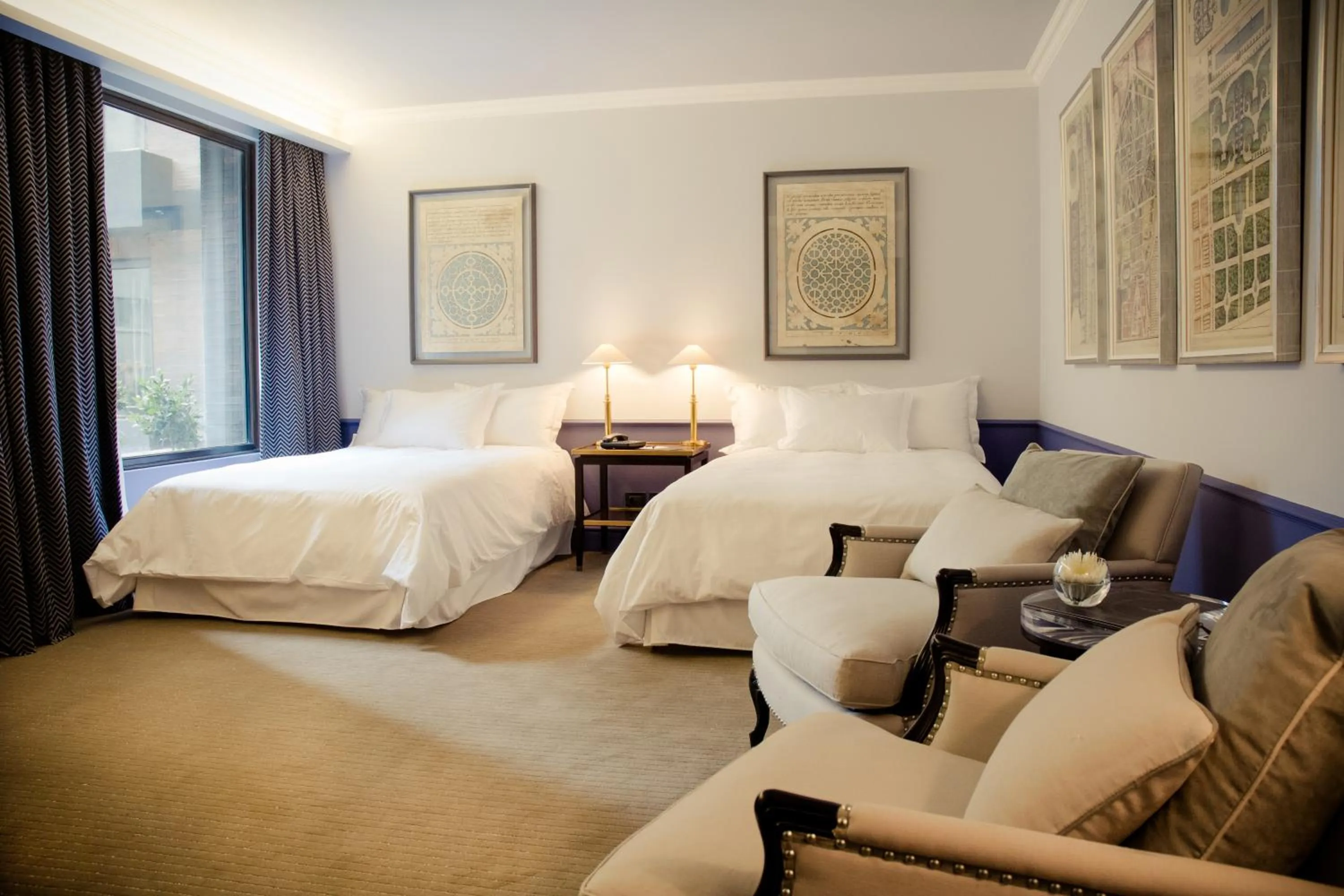 Photo of the whole room, Bed in The Singular Santiago