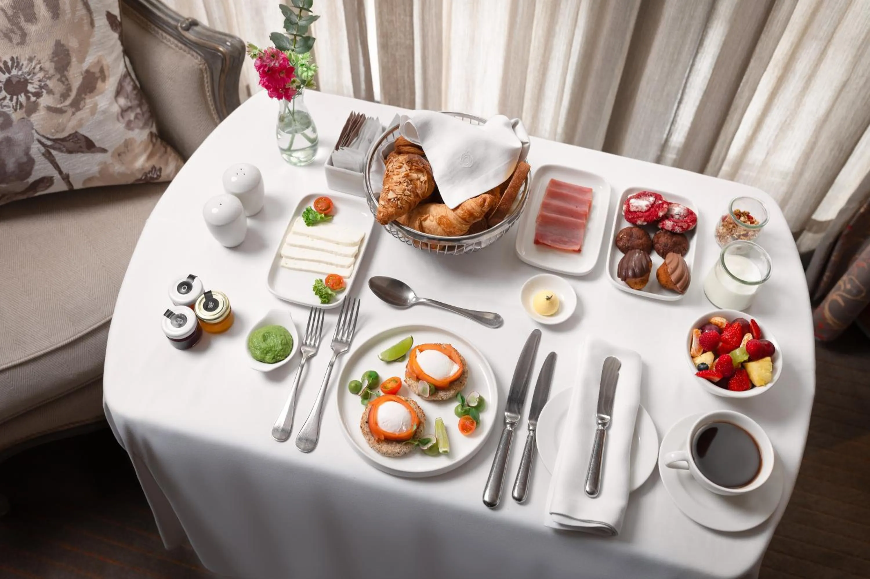 Breakfast in The Singular Santiago