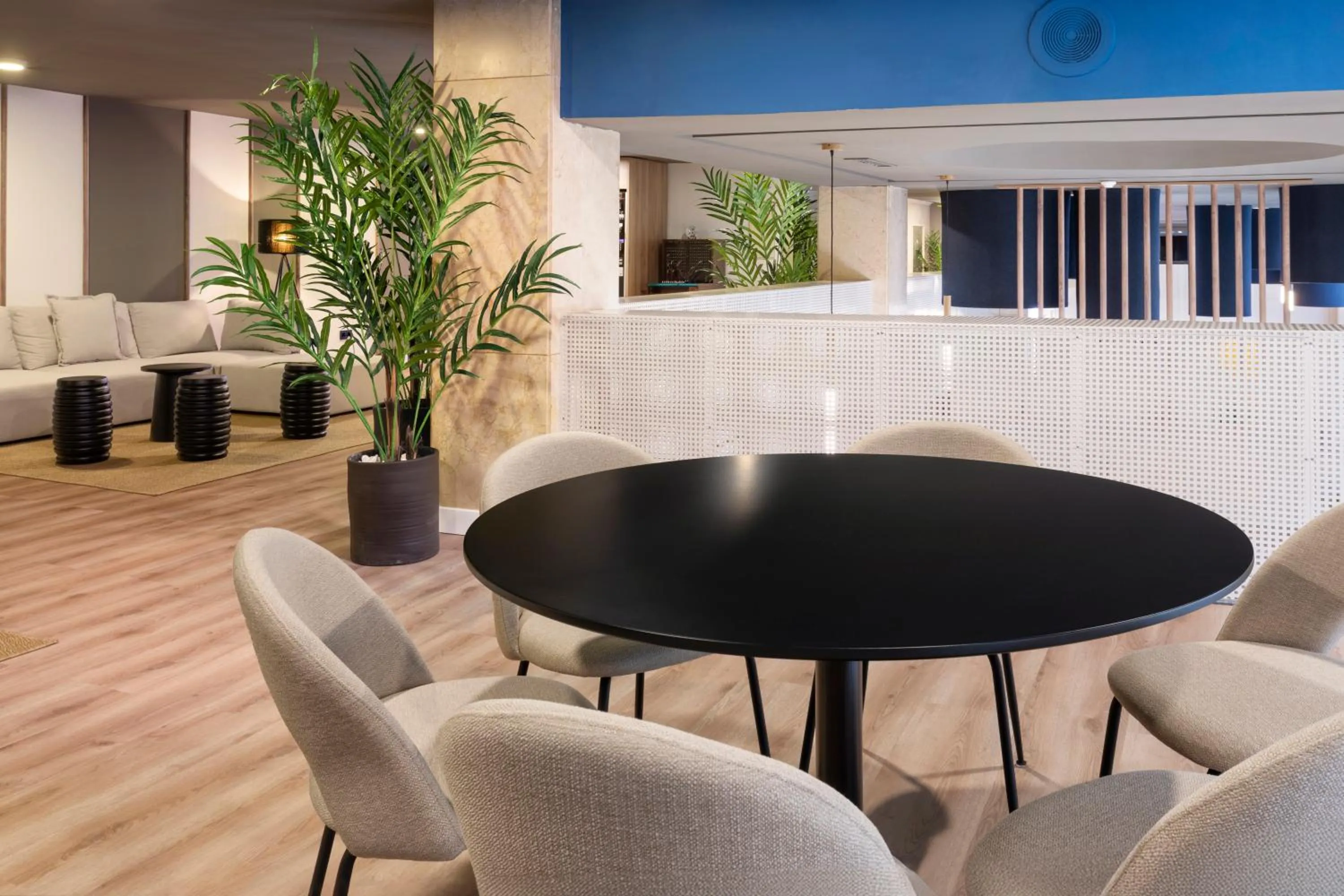 Seating area in B&B HOTEL Cartagena Cartagonova