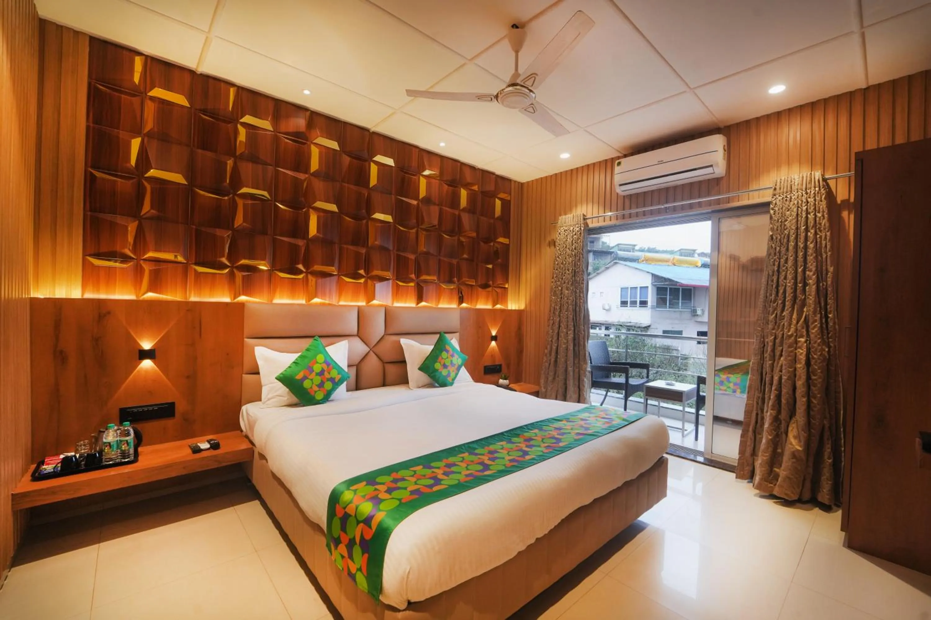 Bedroom, Bed in Treebo Iceberg