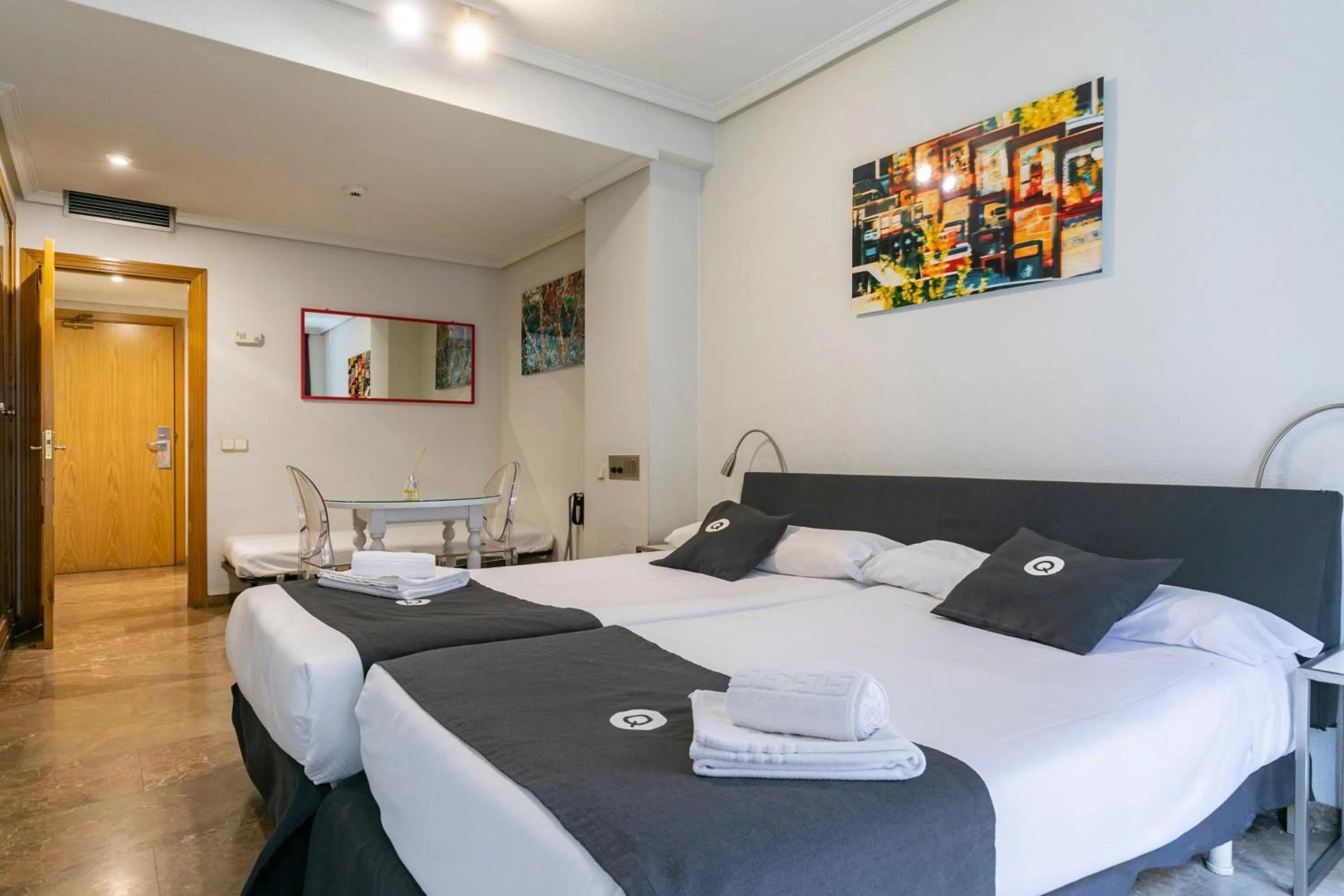 Standard Triple Room in H-A Aparthotel Hotel Quo