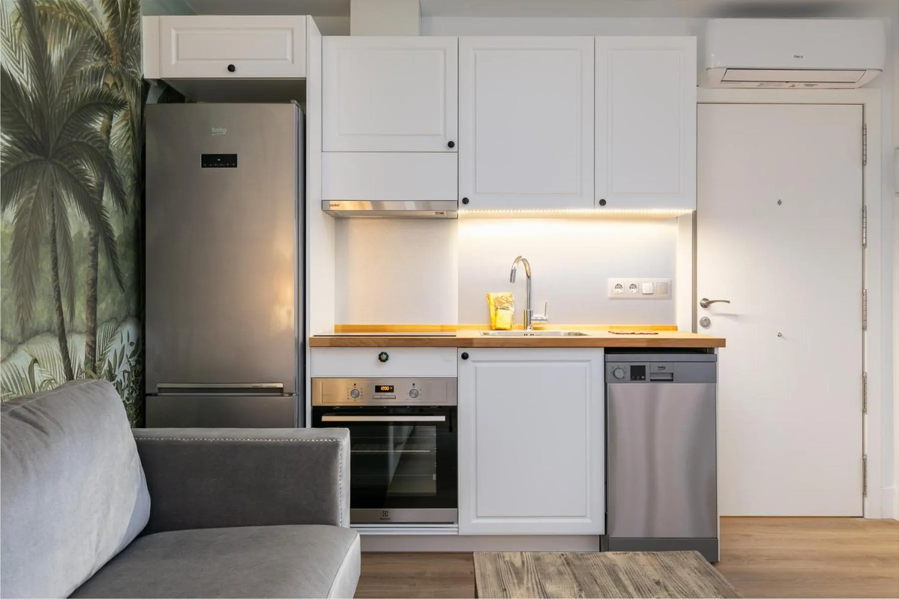 Kitchen or kitchenette in H-A Aparthotel Hotel Quo