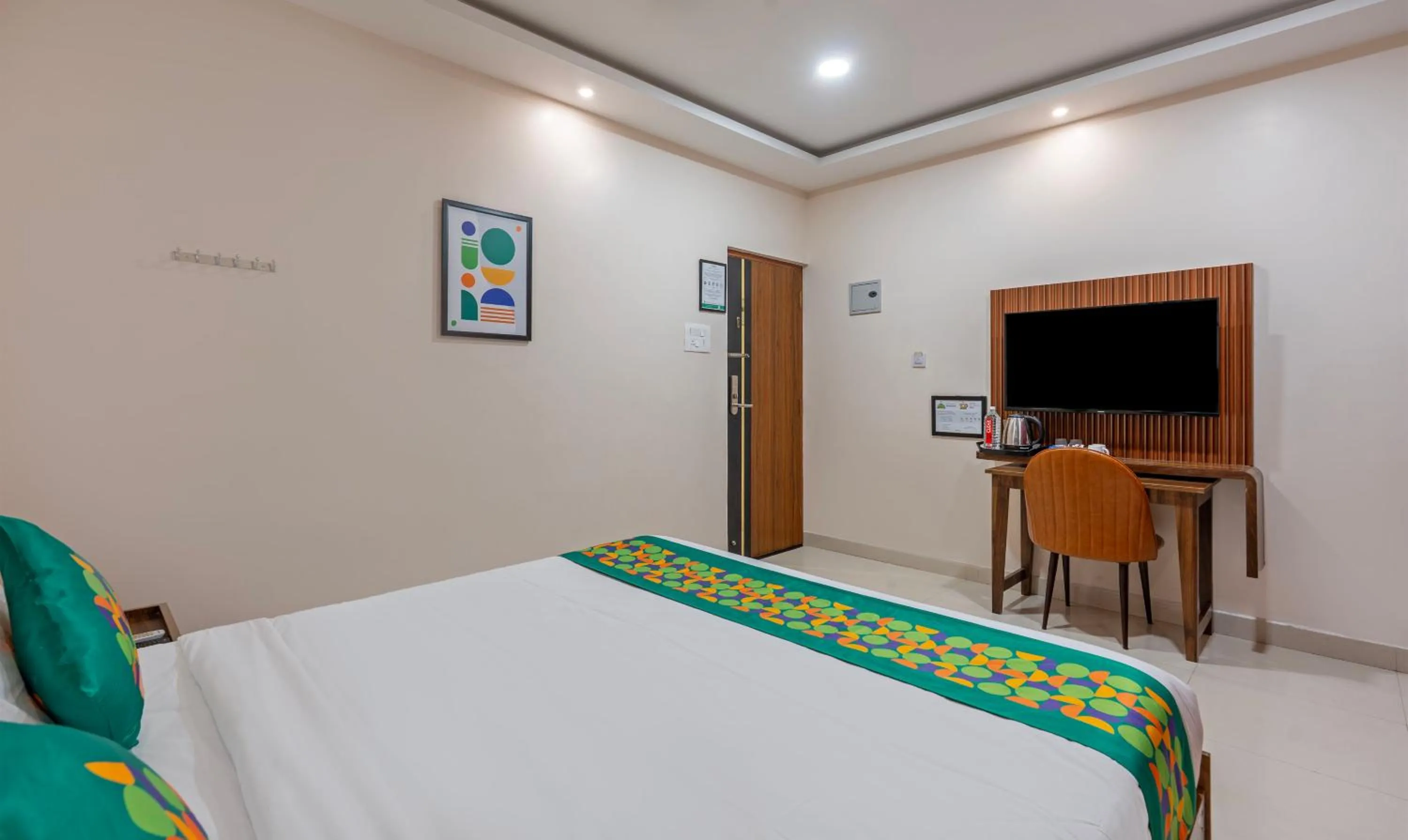 Bedroom, Bed in Treebo Elite Inn