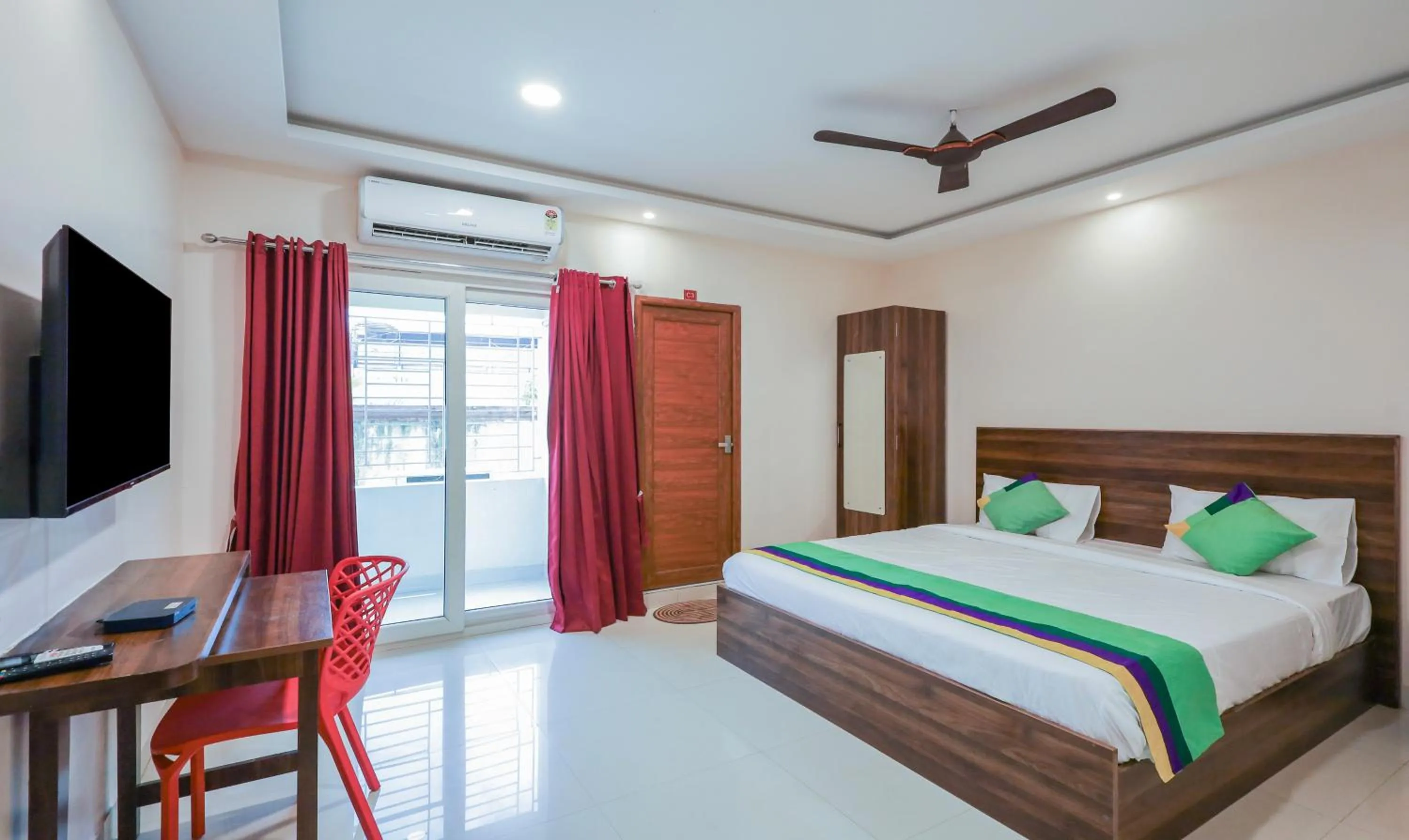 Standard Double Room - single occupancy in Itsy Hotels Elite Inn