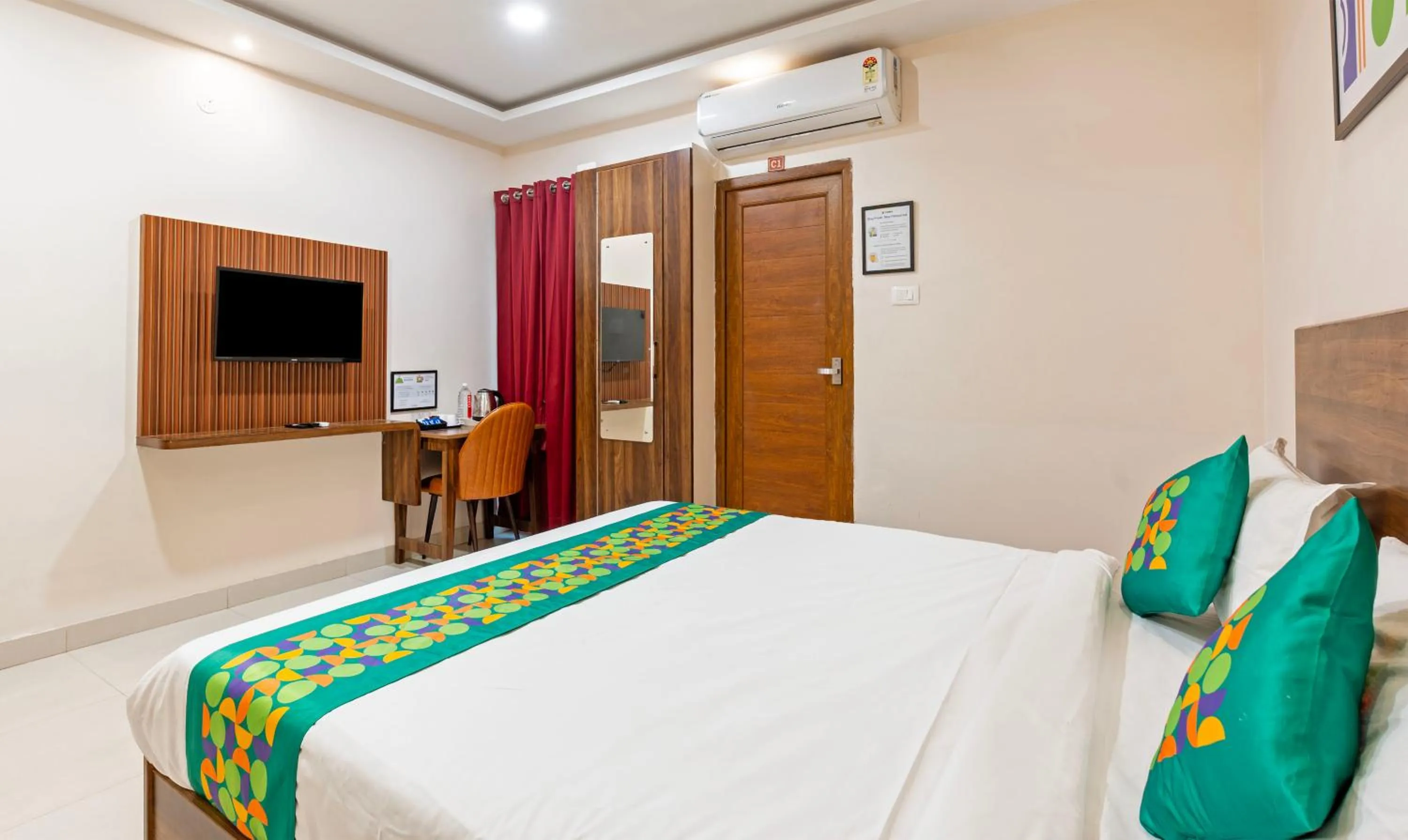 Bedroom, Bed in Treebo Elite Inn