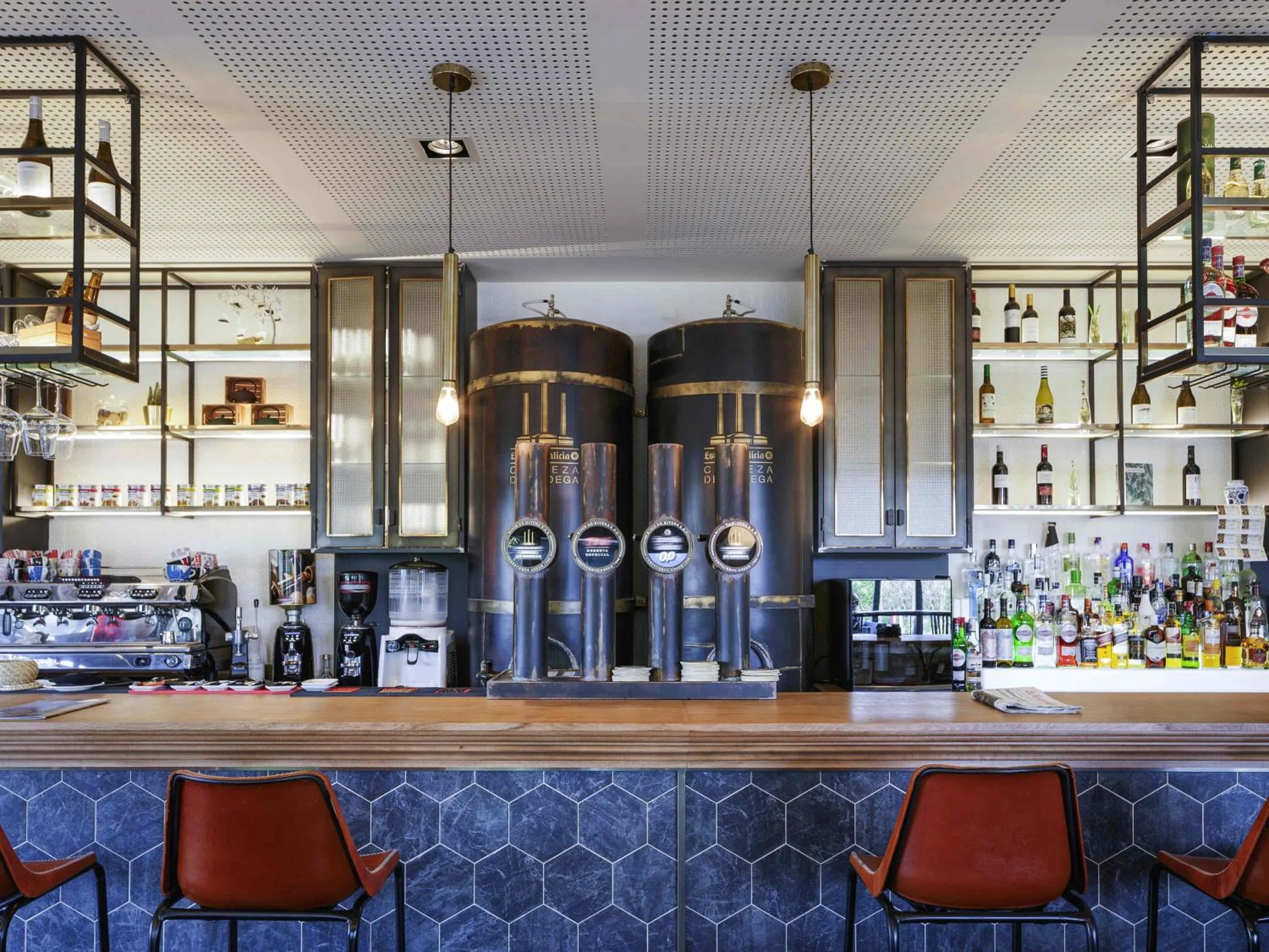 Lounge or bar in Ibis Styles A Coruna