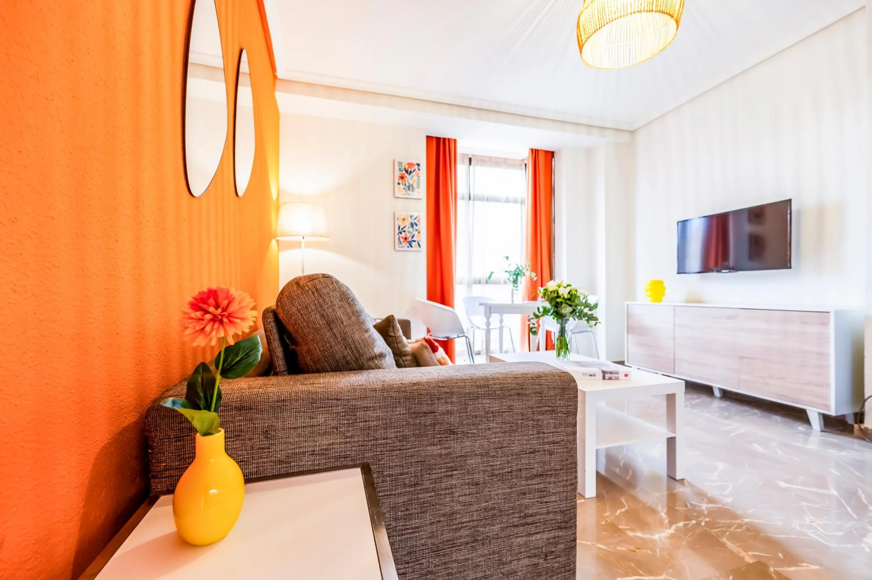 Communal lounge/ TV room in Apartamentos G3 Galeon