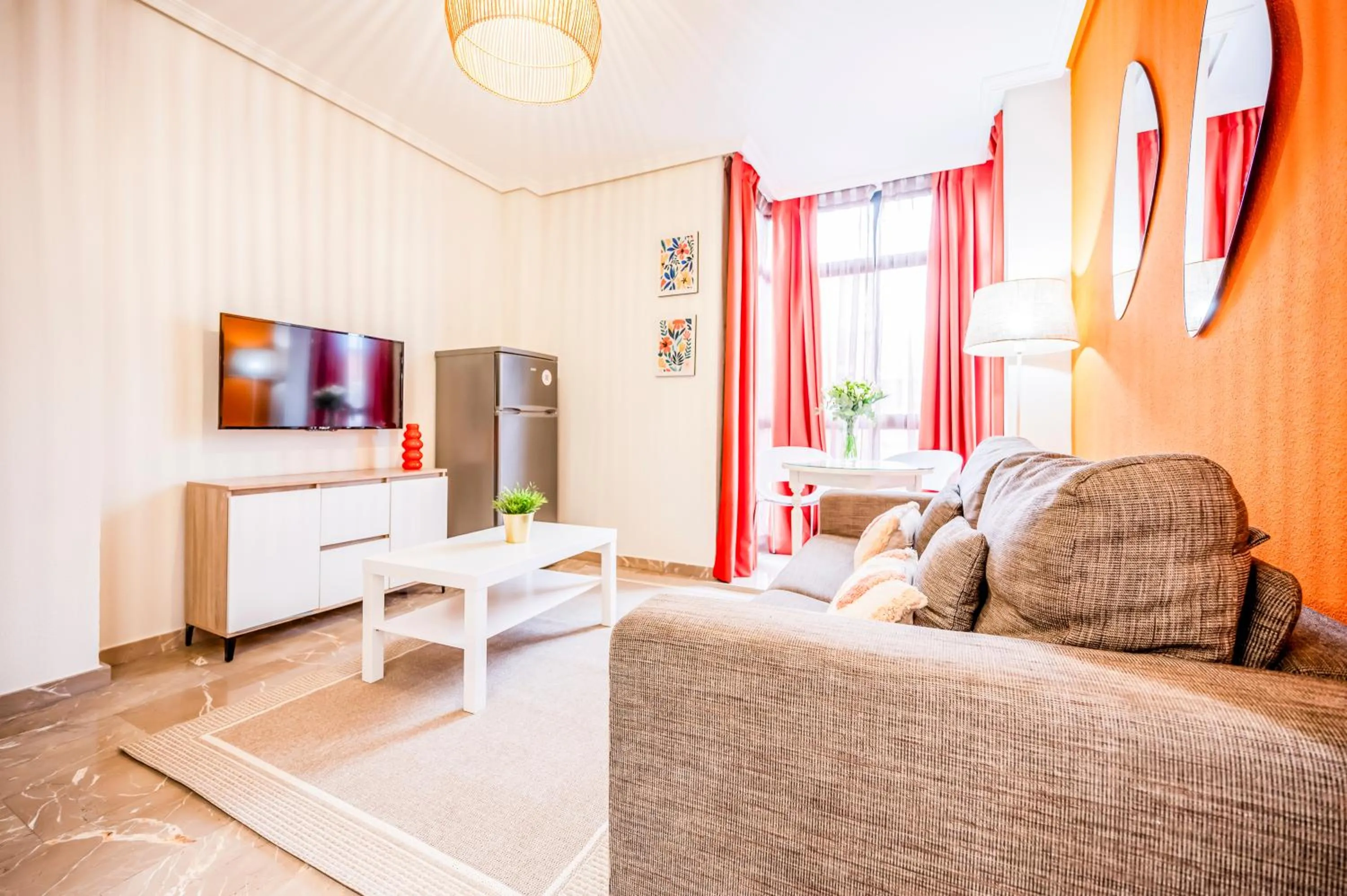 Communal lounge/ TV room in Apartamentos G3 Galeon