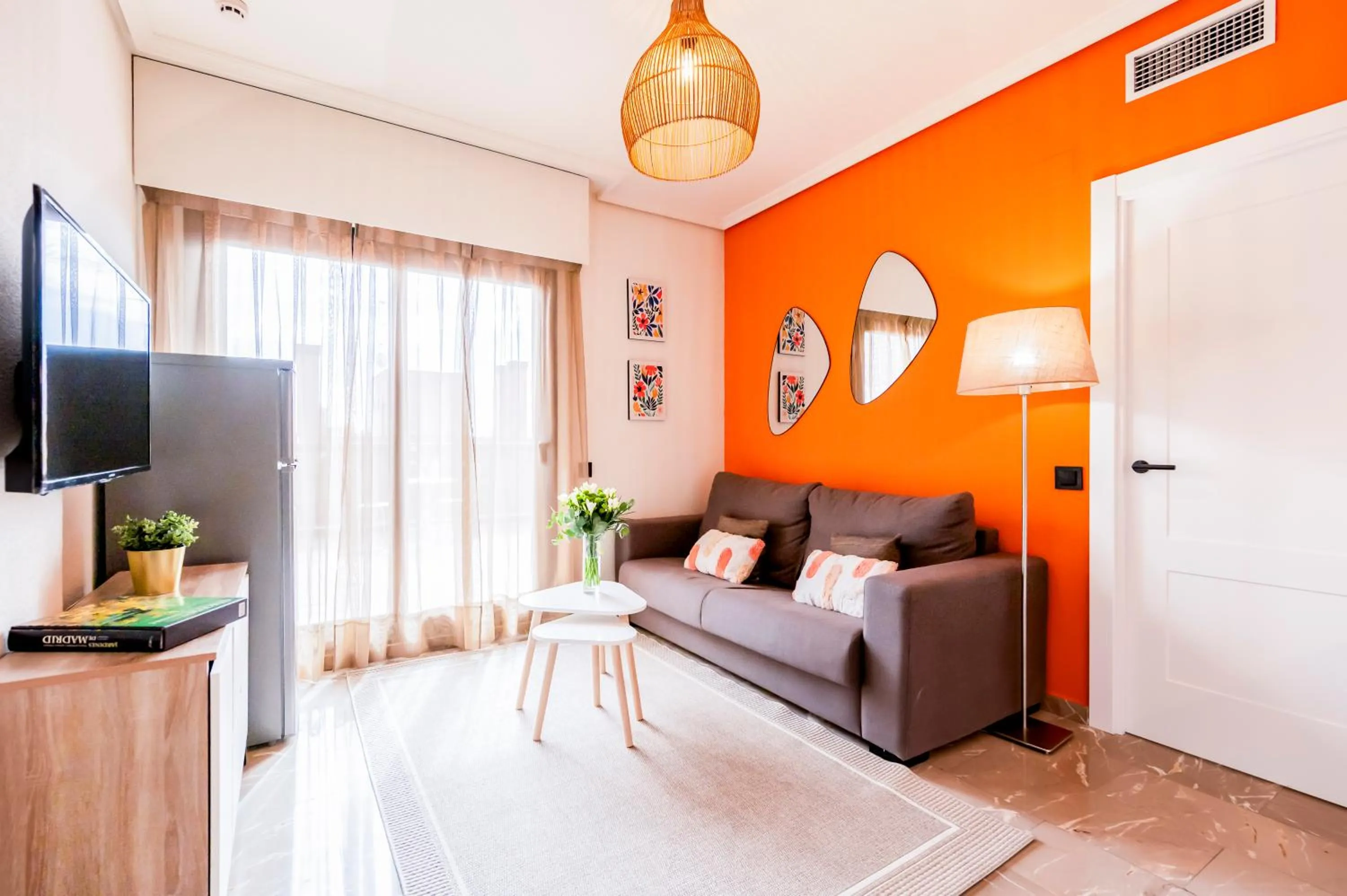 TV and multimedia in Apartamentos G3 Galeon