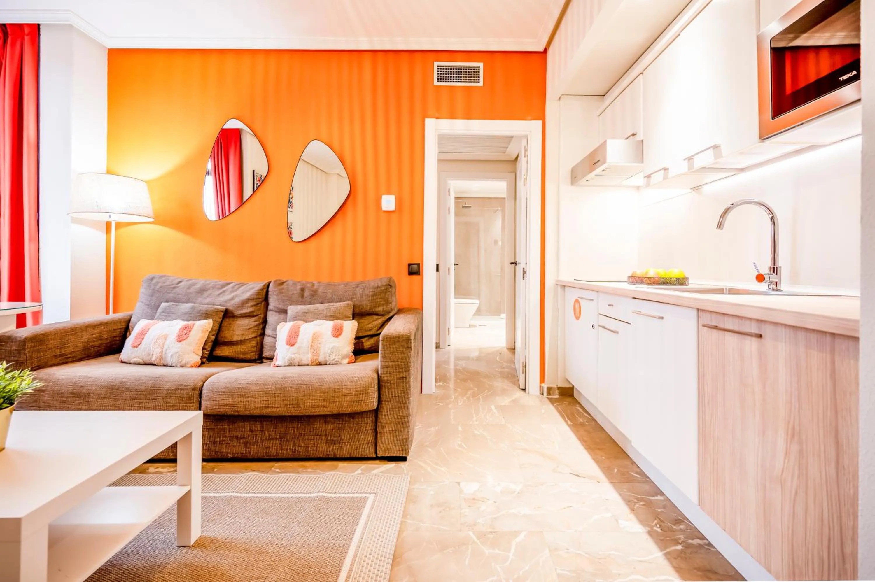 Kitchen or kitchenette in Apartamentos G3 Galeon