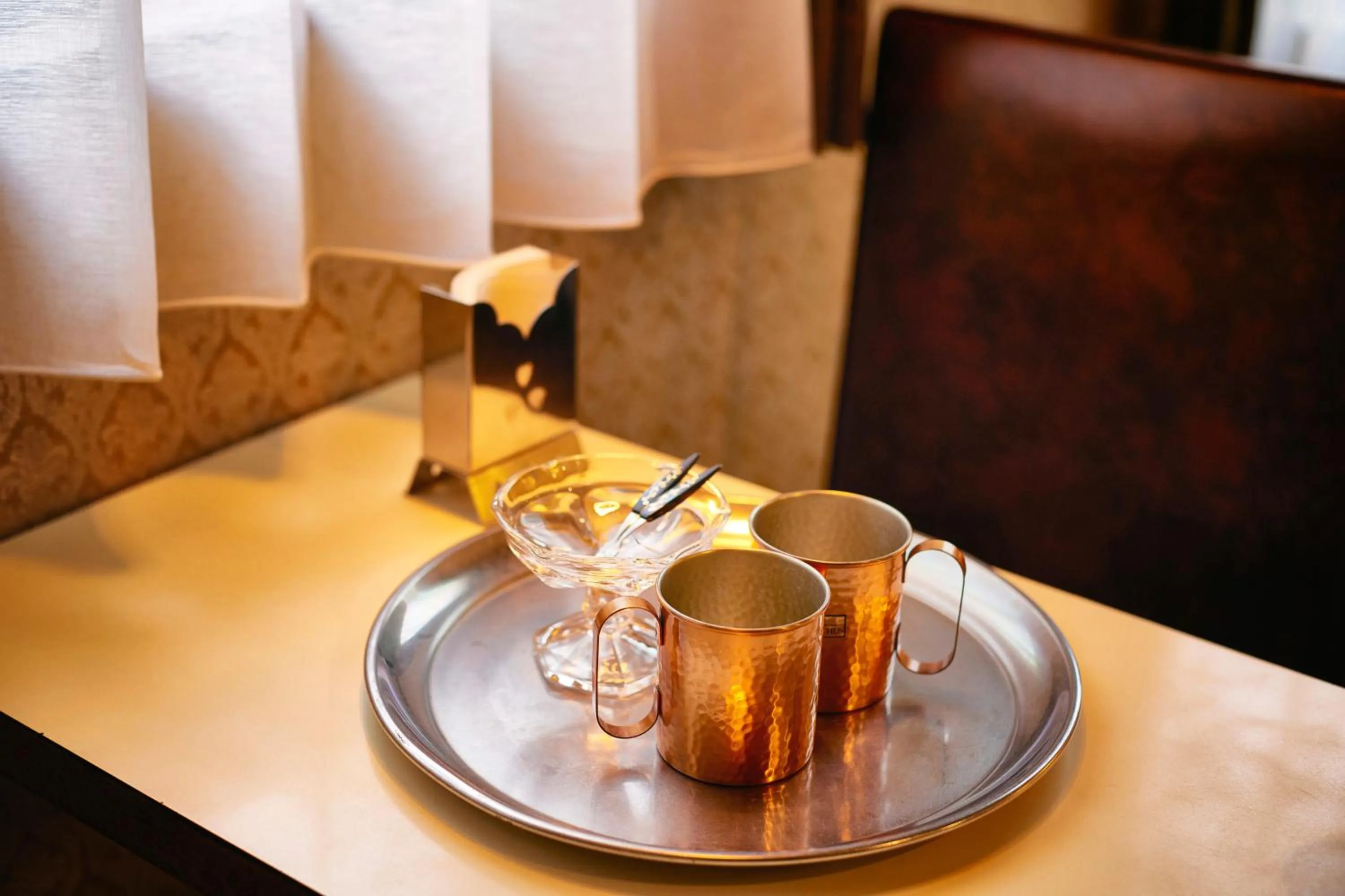 hair dresser in COFFEE HOTEL Soundwave