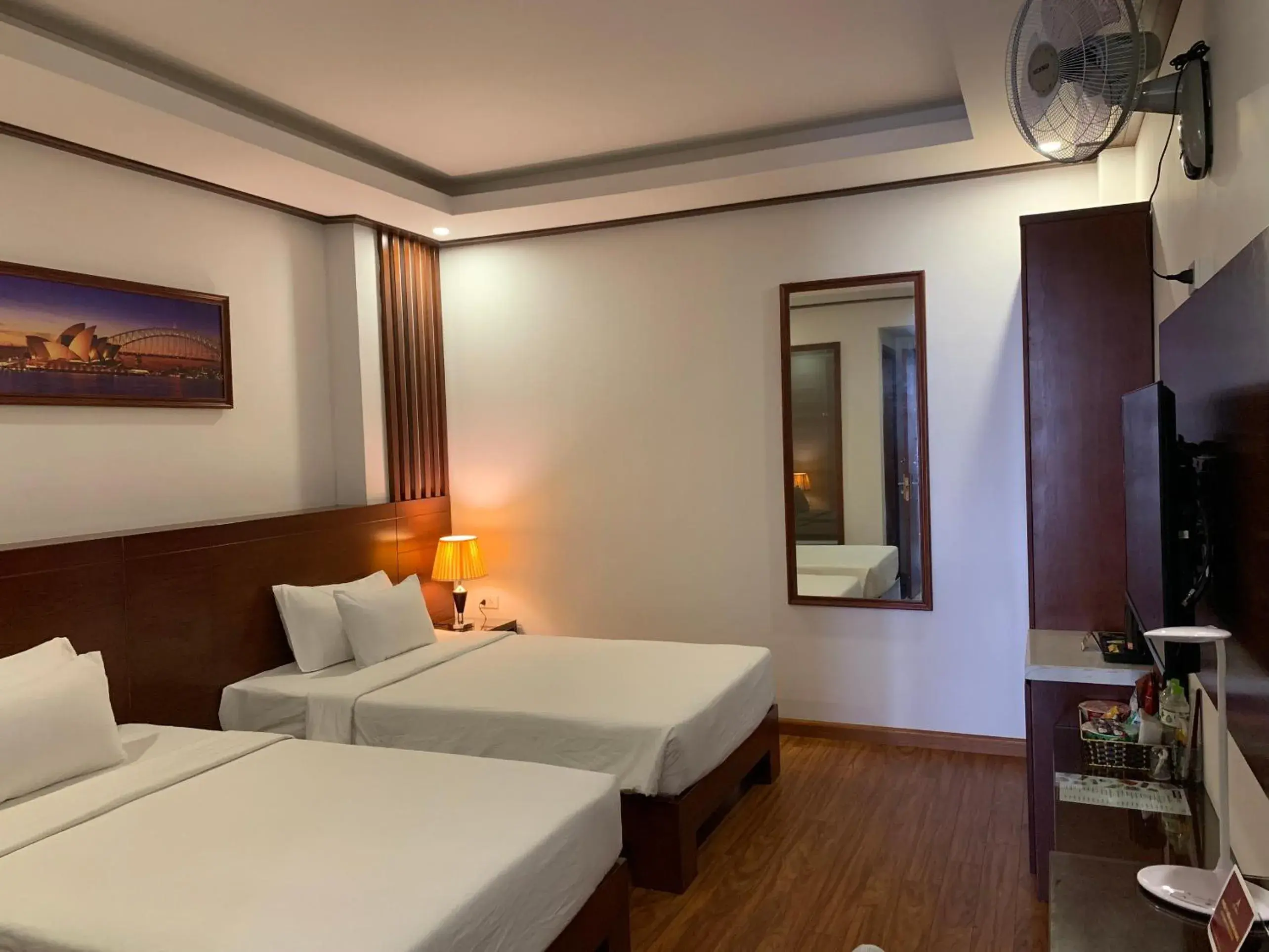 Superior Twin Room in A25 Hotel - Bãi Cháy Hạ Long Superior Twin Room in A25 Hotel - Bãi Cháy Hạ Long