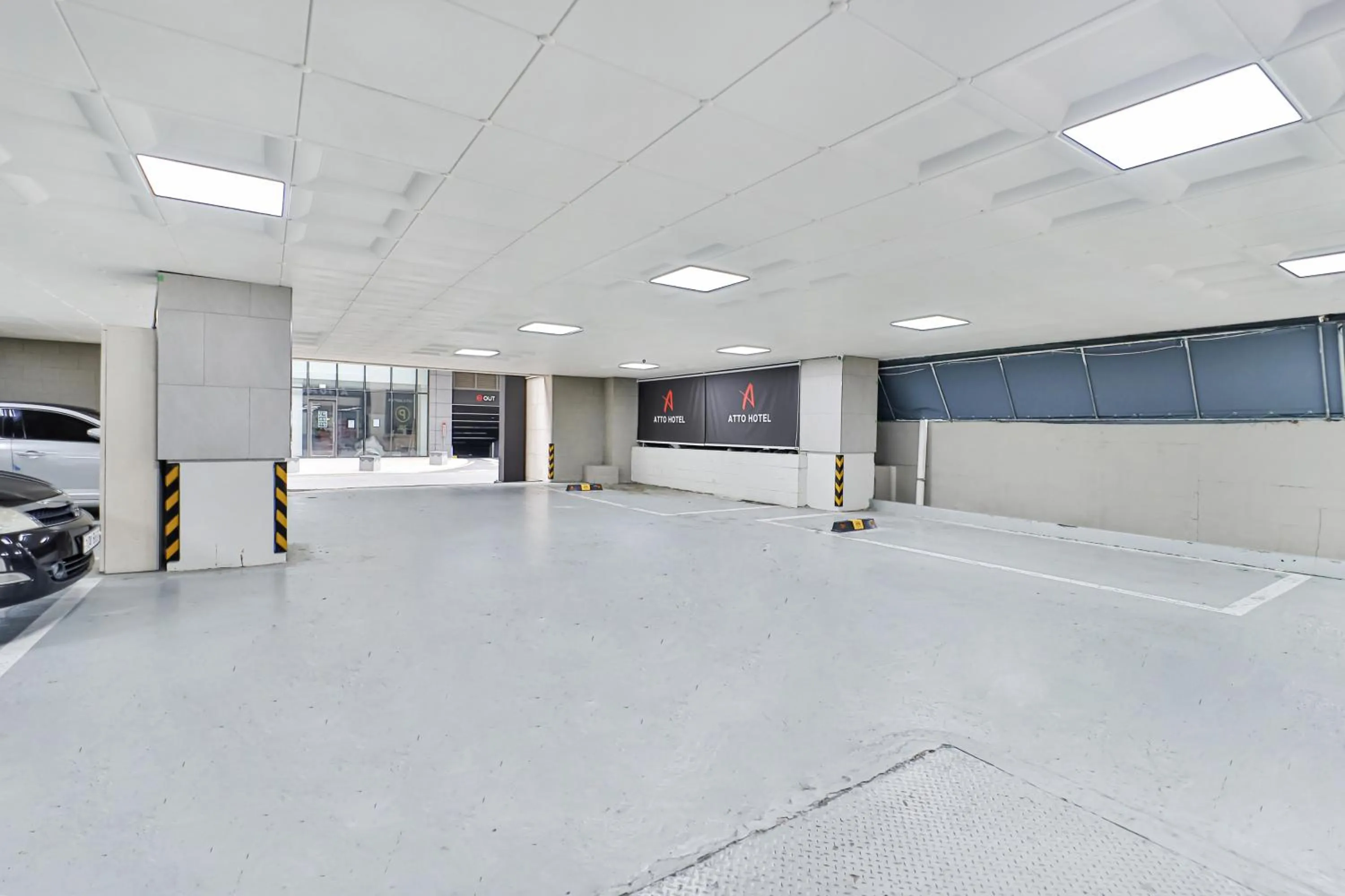 Parking in Sloth Hotel Busan Seomyeon