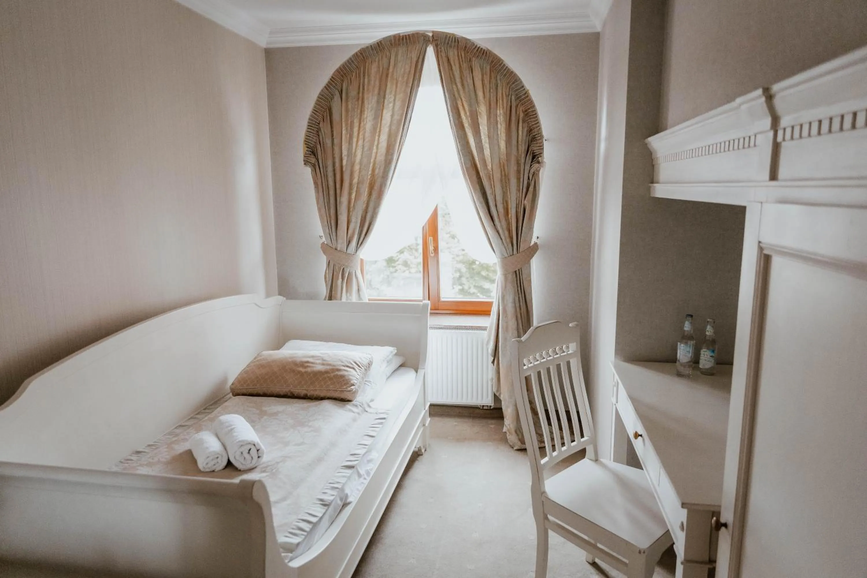 Photo of the whole room in Hotel Adler