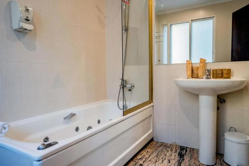 Bathroom in Hotel Bahía de Vigo