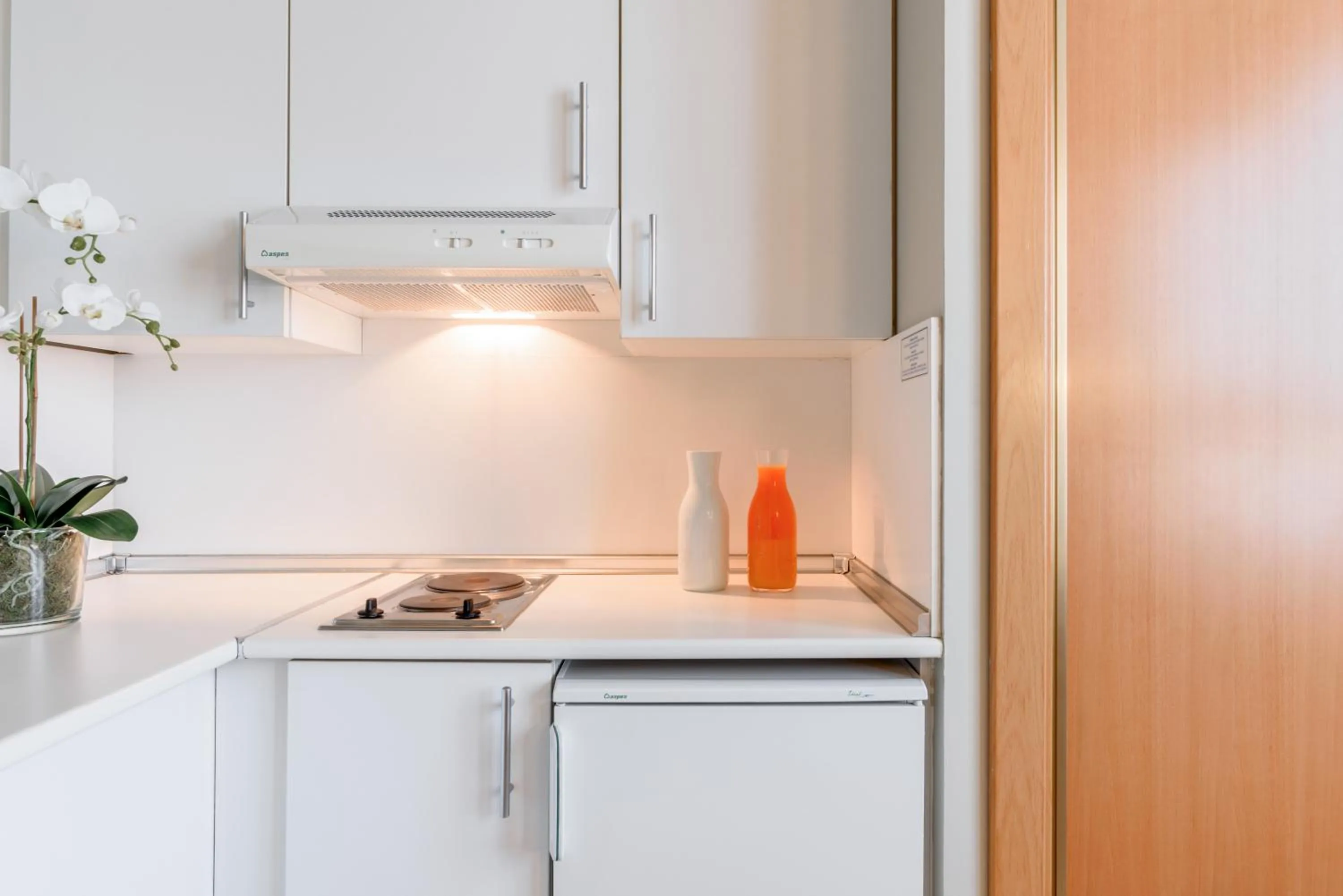 Coffee/tea facilities in Aparthotel Exe Campus San Mamés