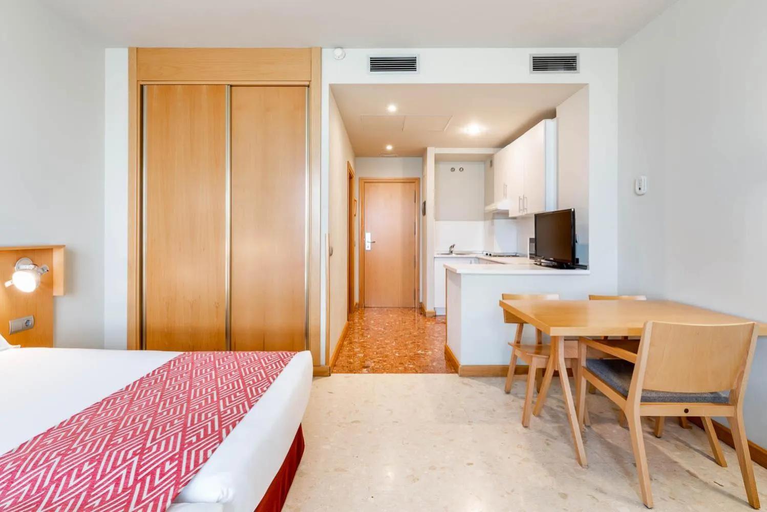 Photo of the whole room, Bed in Aparthotel Exe Campus San Mamés