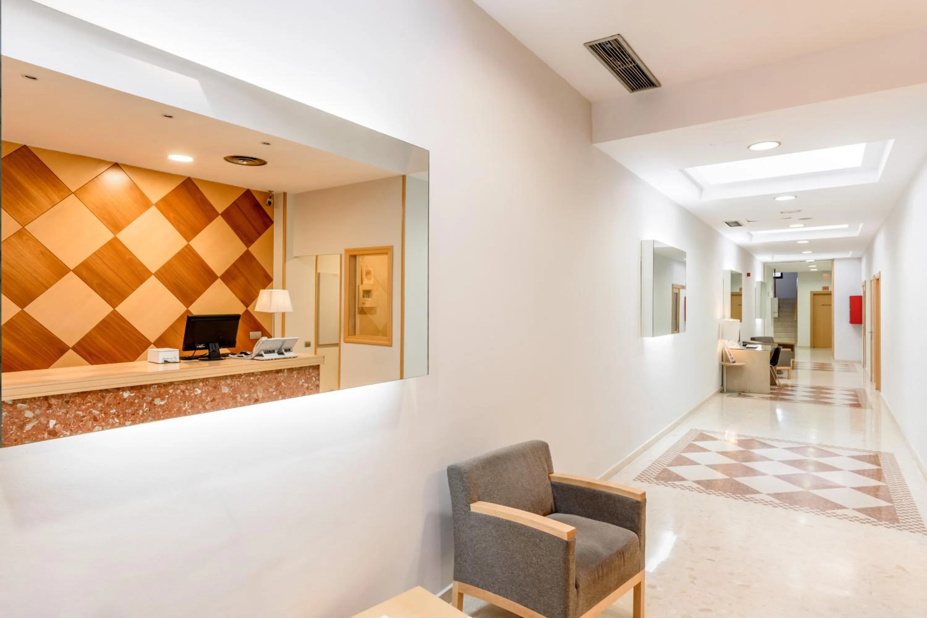 Lobby or reception in Aparthotel Exe Campus San Mamés