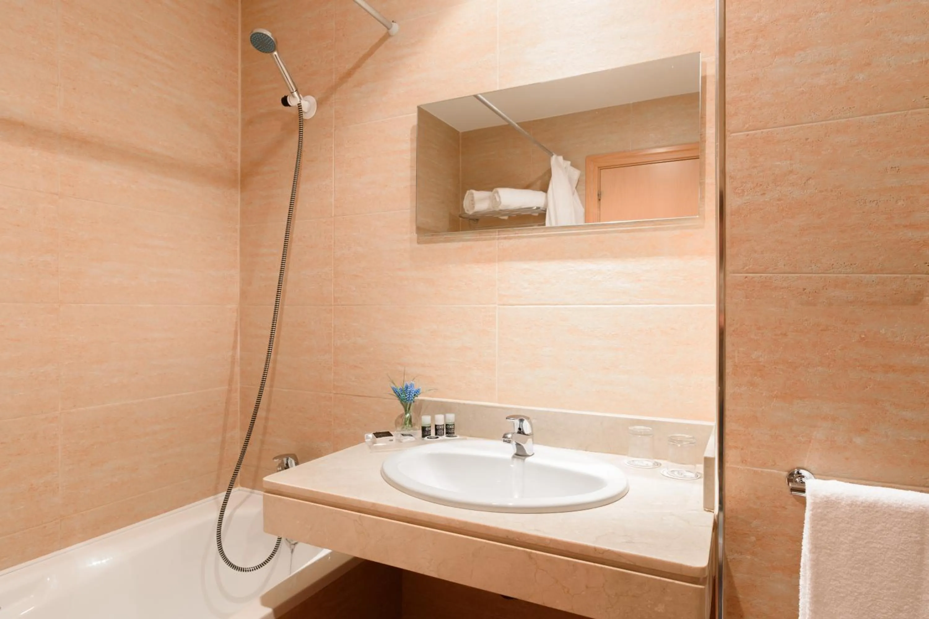 Toilet in Aparthotel Exe Campus San Mamés