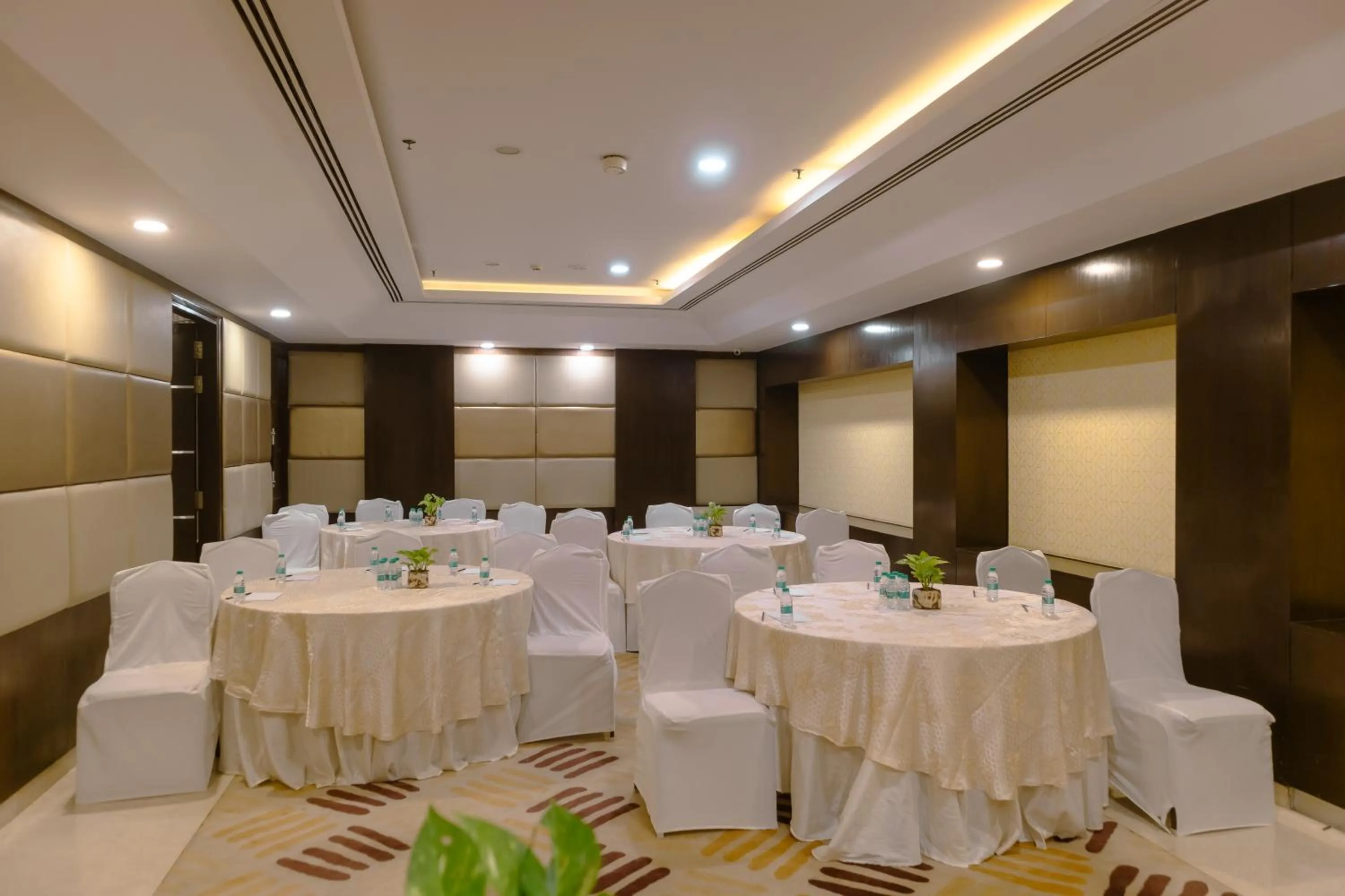 Meeting/conference room in Udman Hotel Chhattarpur