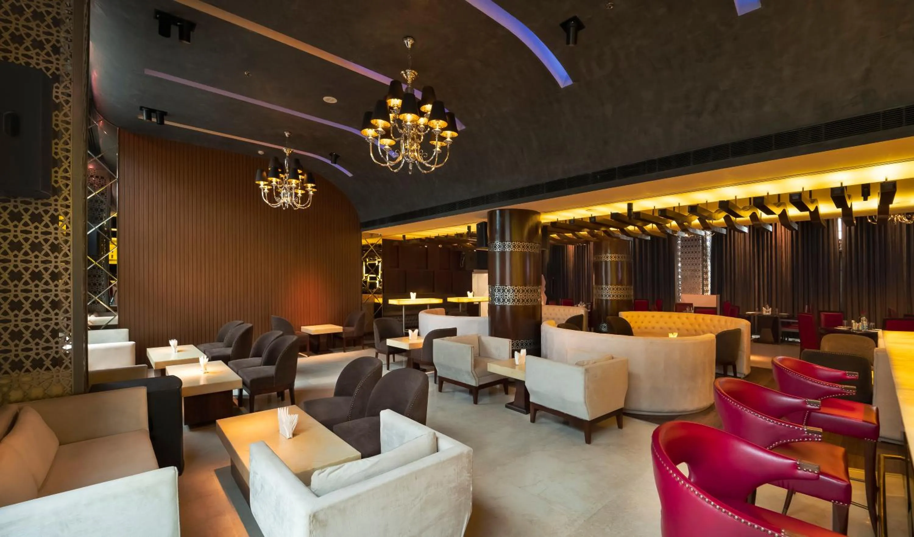 Restaurant/places to eat in Udman Hotel at 18km from IGI Airport, By Ferns N Petals, Chattarpur, Delhi