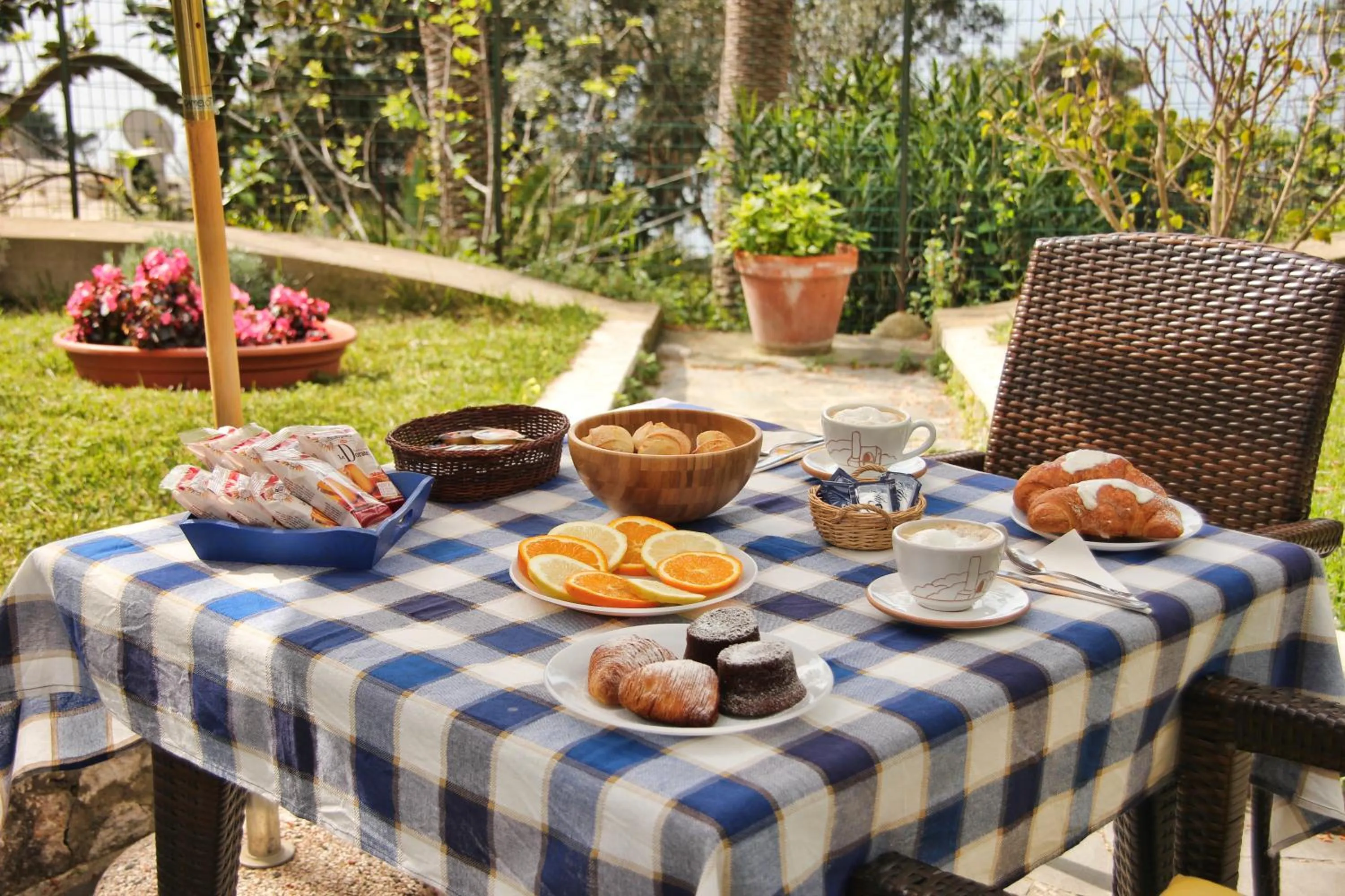 Italian breakfast in Casa Augusto B&B