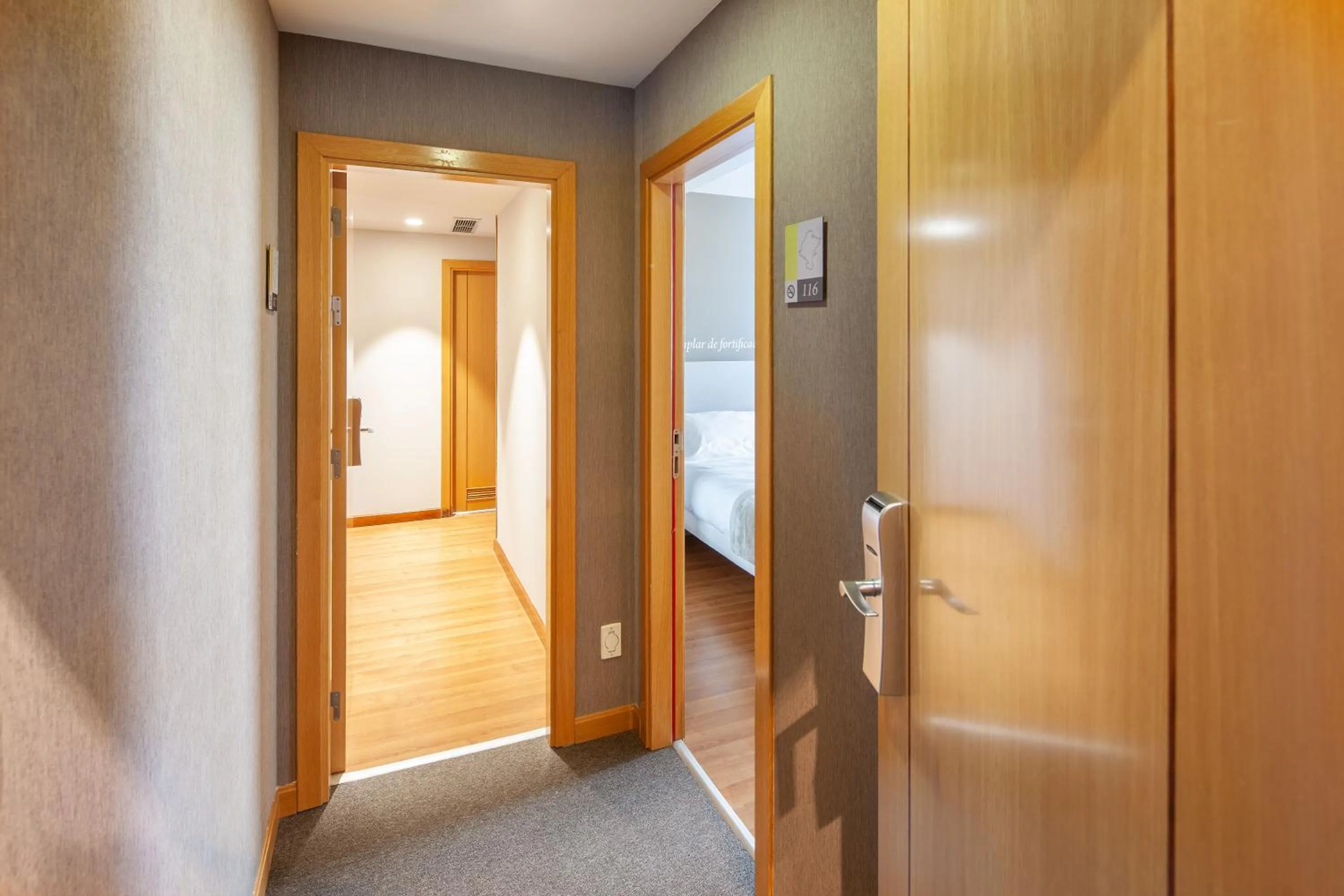 Bedroom in ibis Styles Pamplona Noain