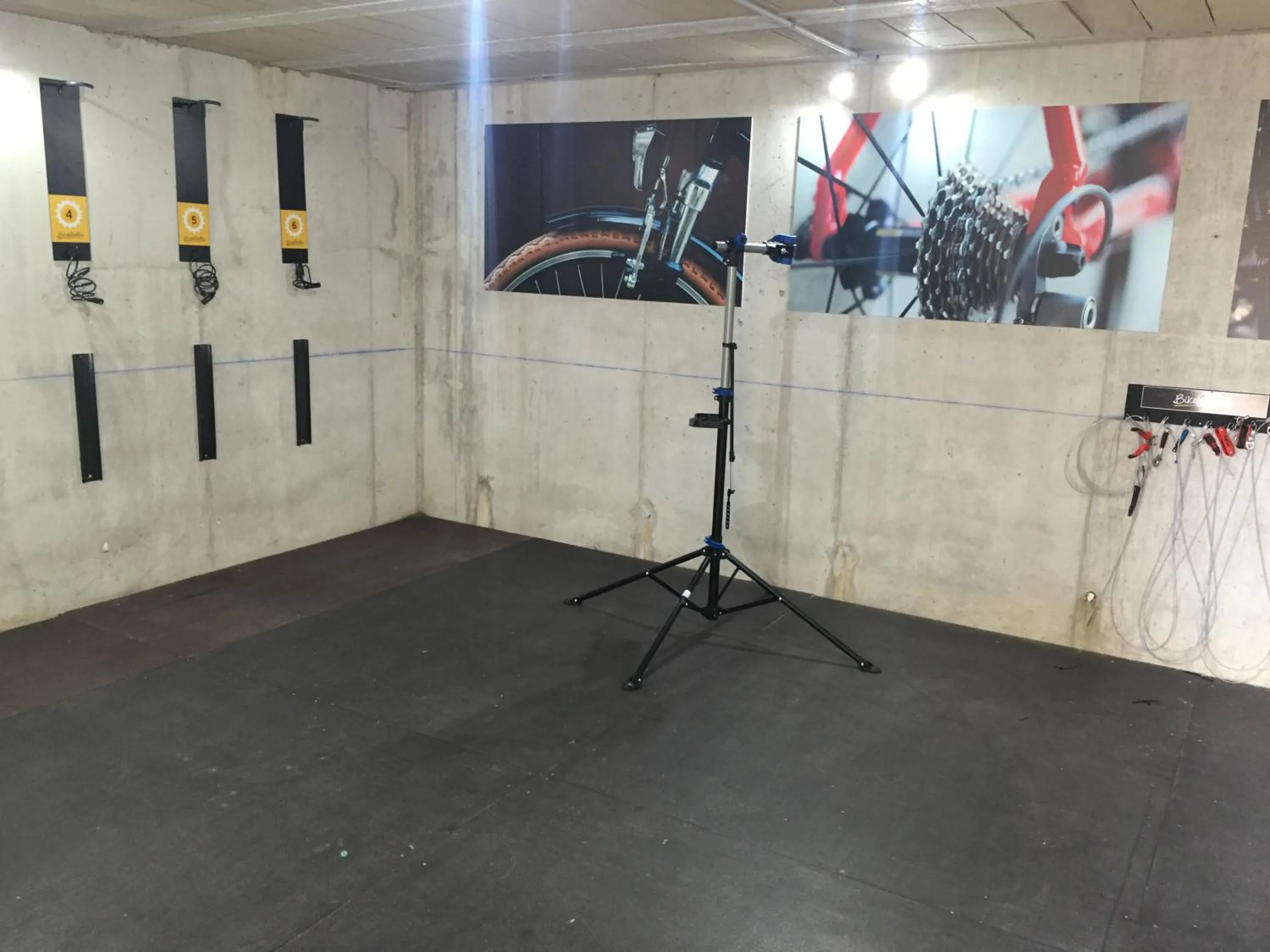 Cycling in ibis Styles Pamplona Noain