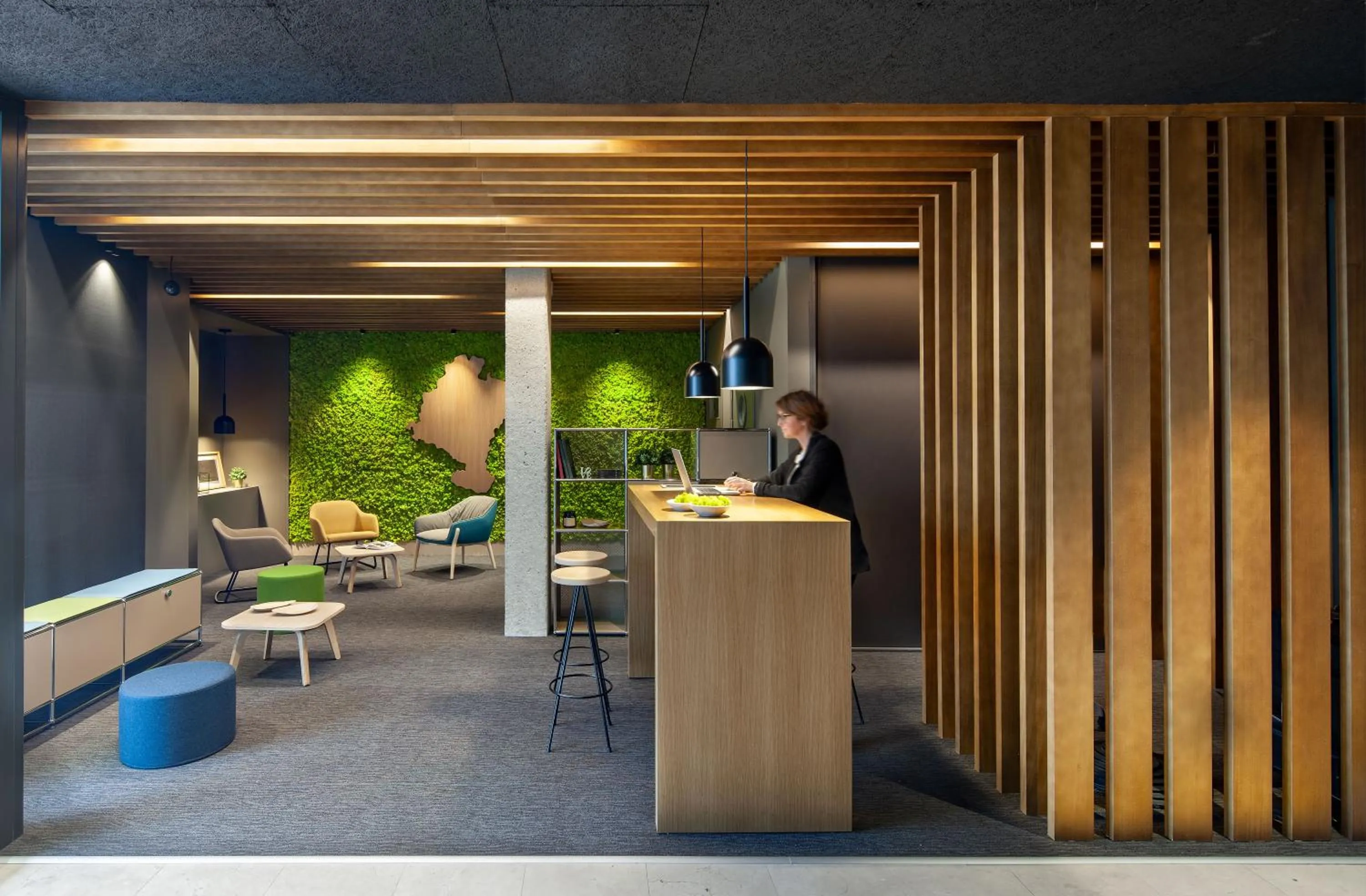 Lobby or reception in ibis Styles Pamplona Noain