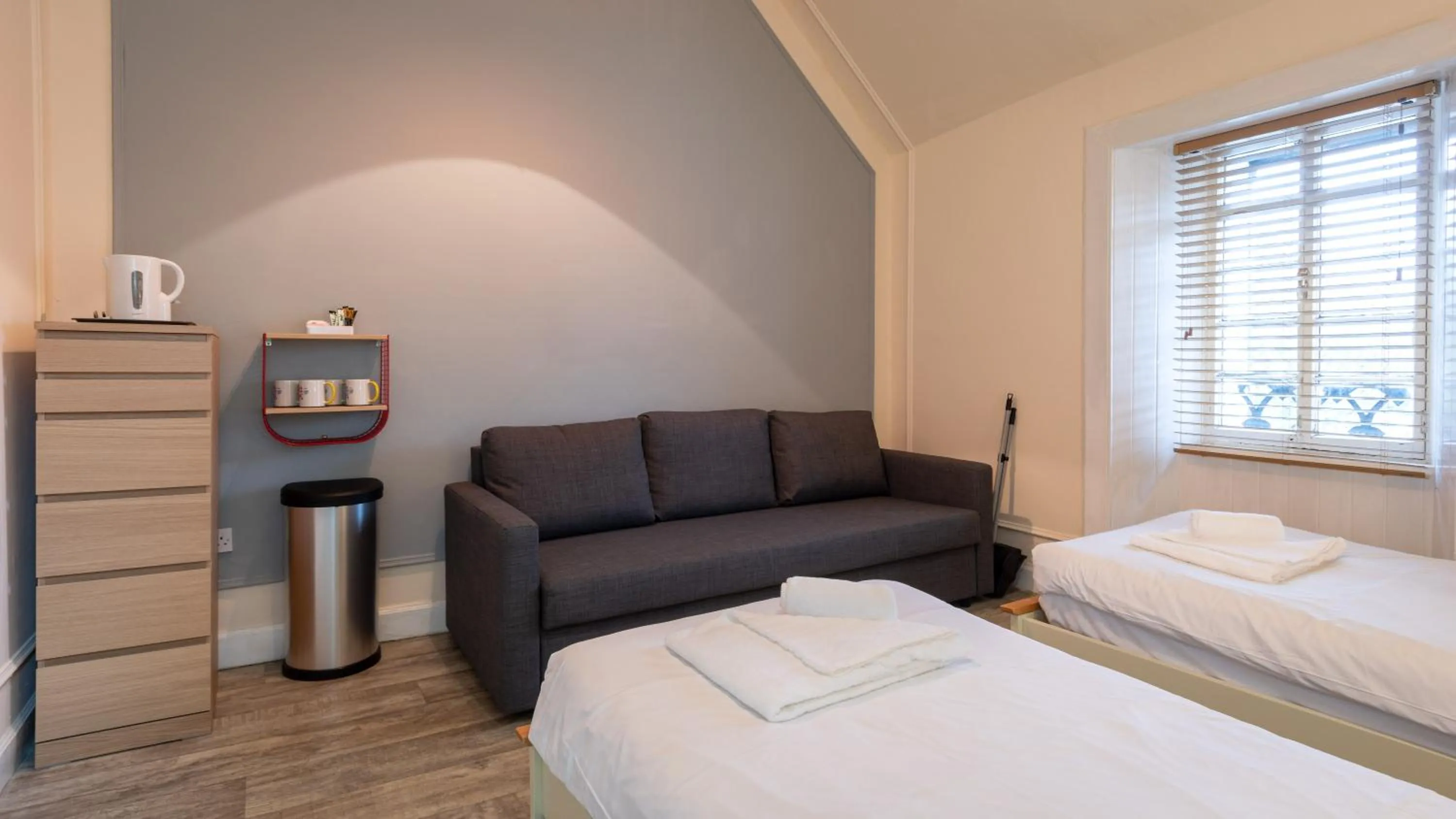 Bedroom, Bed in Callander Hostel