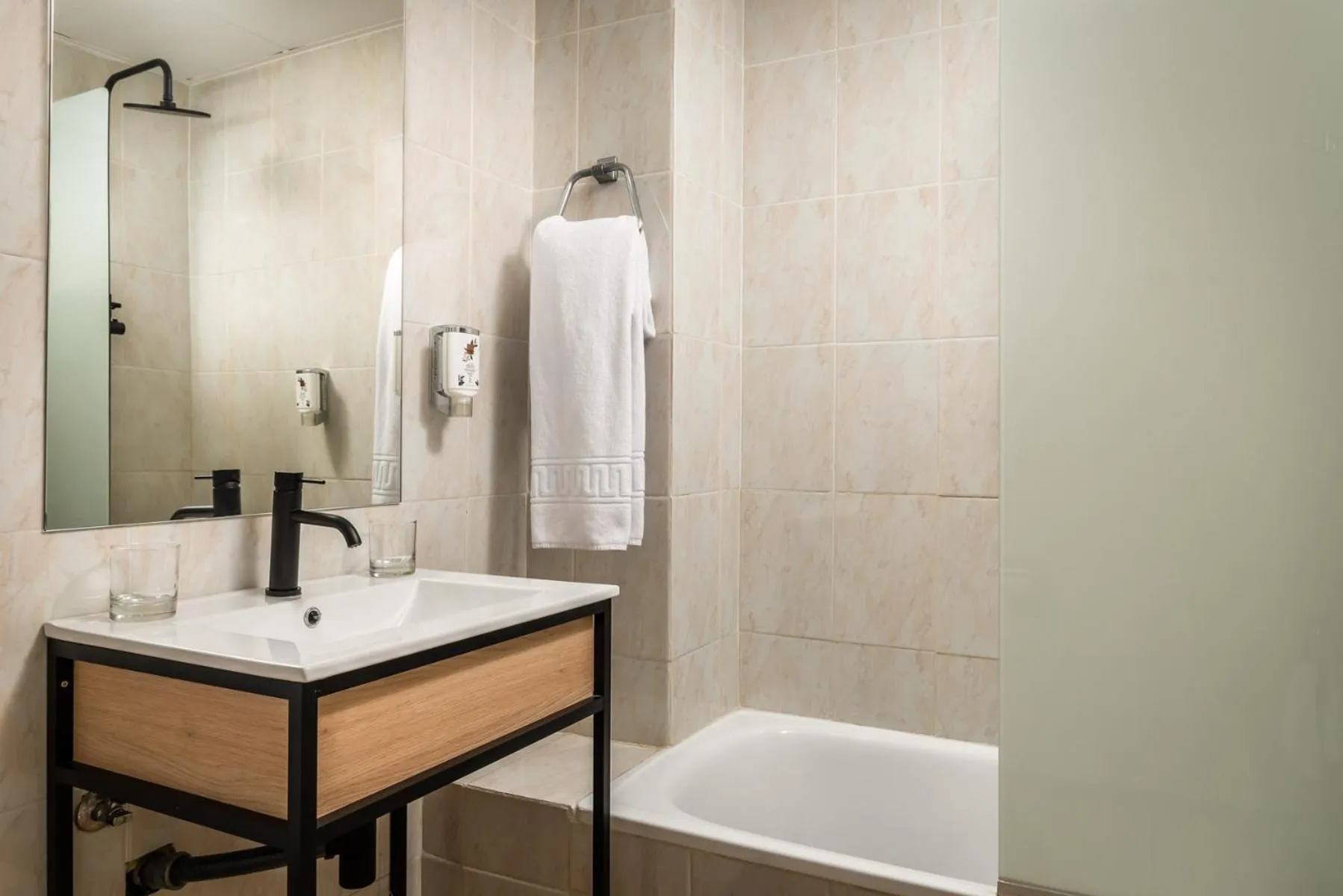 Bathroom in Hotel Don Jaime 54