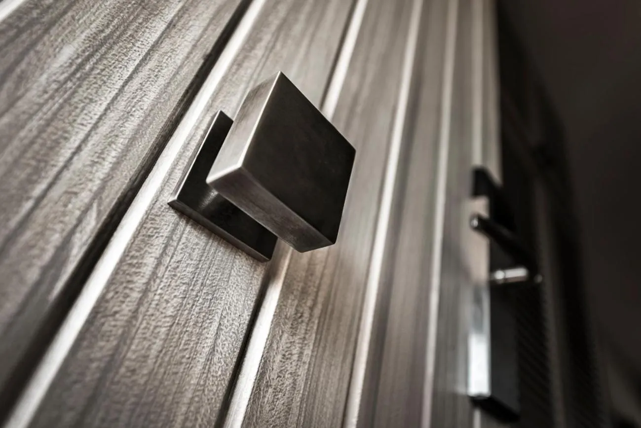 Decorative detail in Ona Diana Park