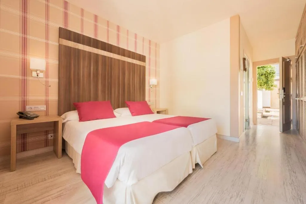 Bed in Ona Diana Park