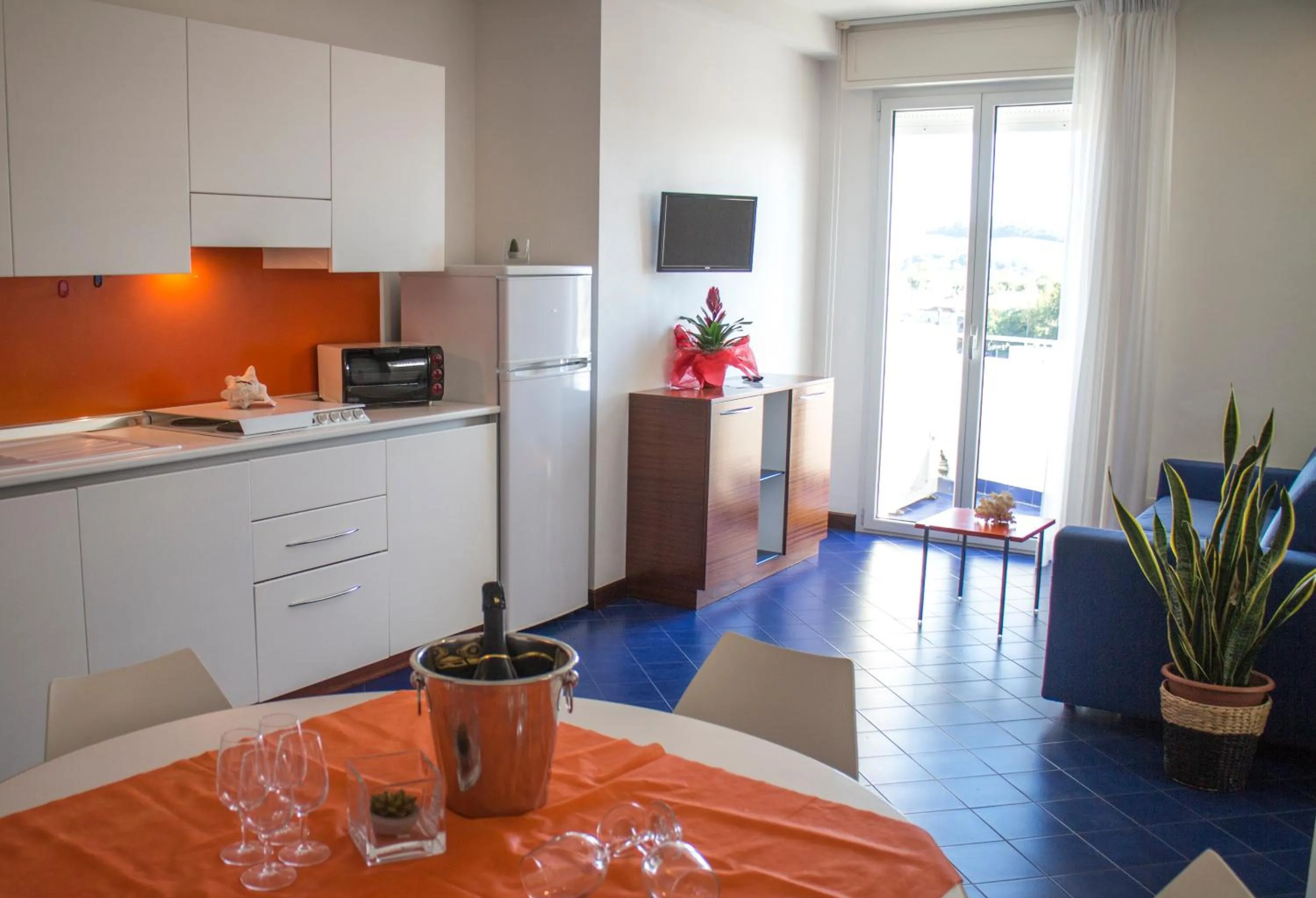 Two-Bedroom Apartment with Balcony and lateral sea view  in Residence Adriatico