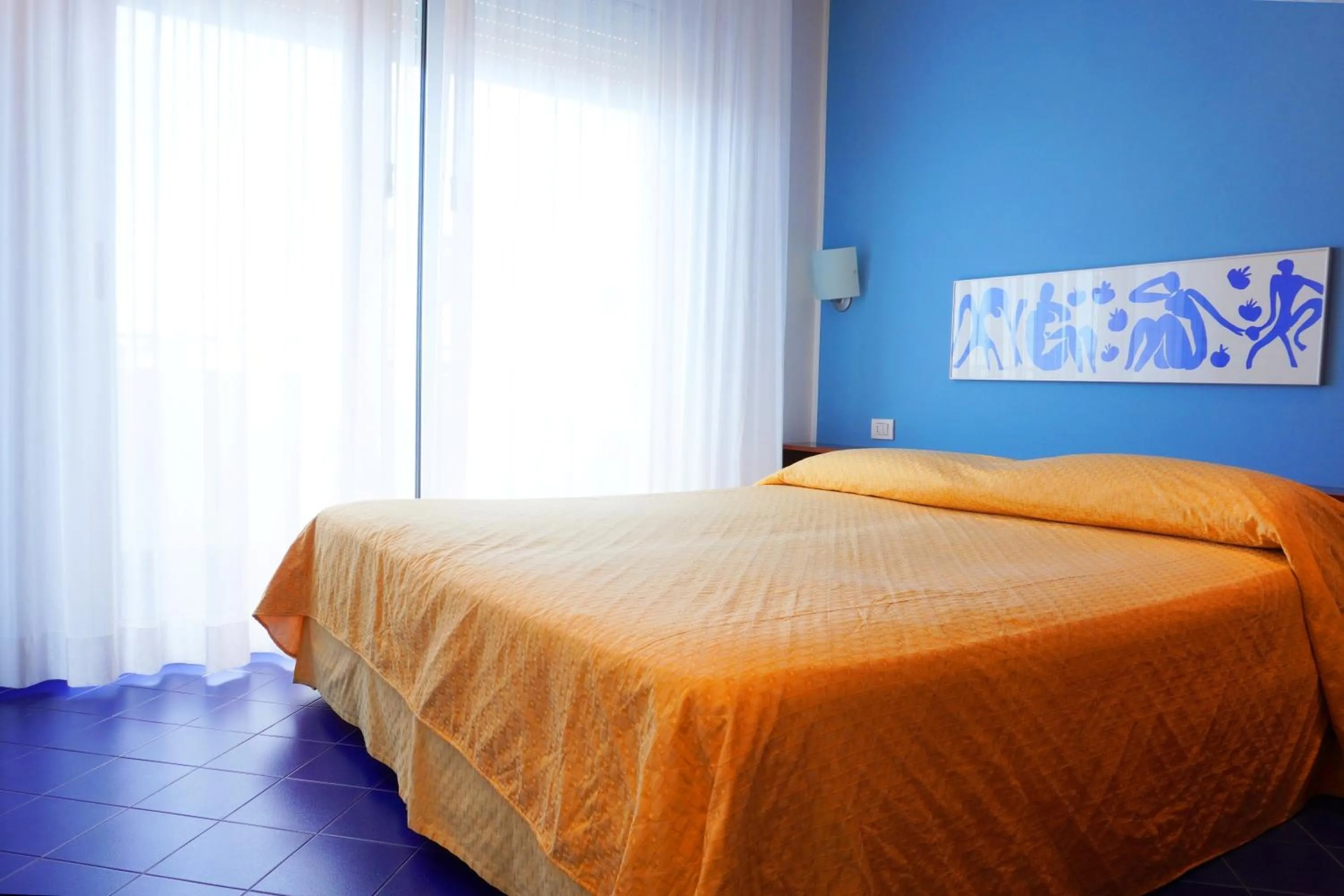 Bed in Residence Adriatico