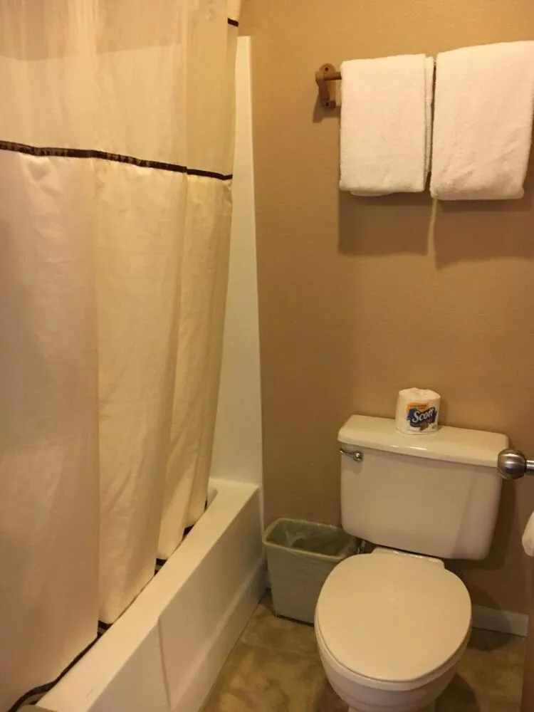 Bathroom in Chama River Bend Lodge