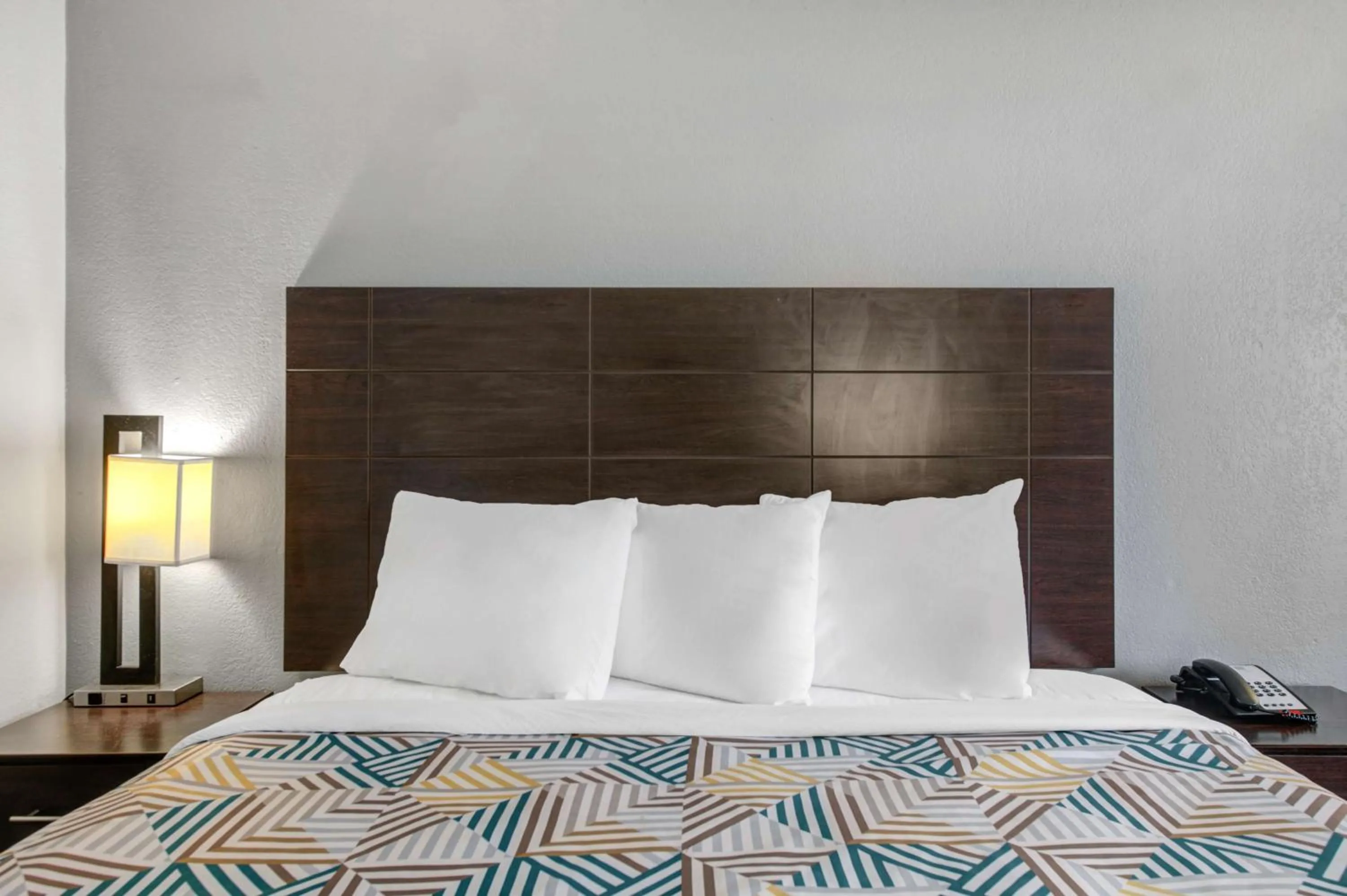 Bedroom, Bed in Motel 6 Chickasha, OK