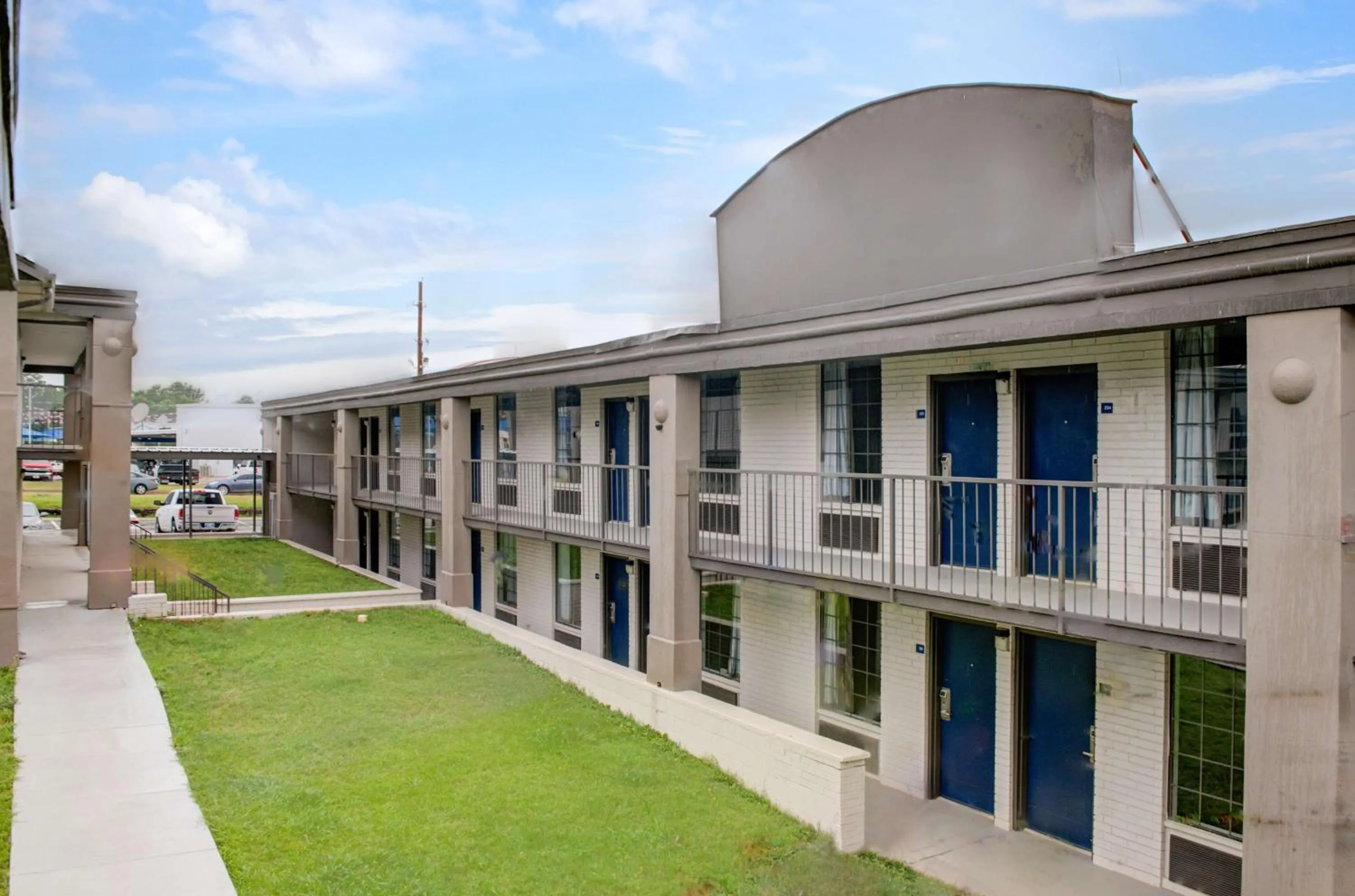 Property building in Motel 6 Chickasha, OK