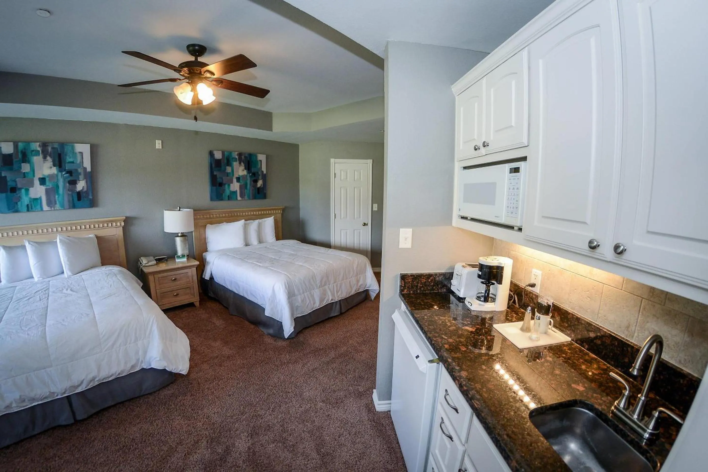 Bedroom, Bed in Tanglewood Resort on Lake Texoma, an Ascend Collection Resort