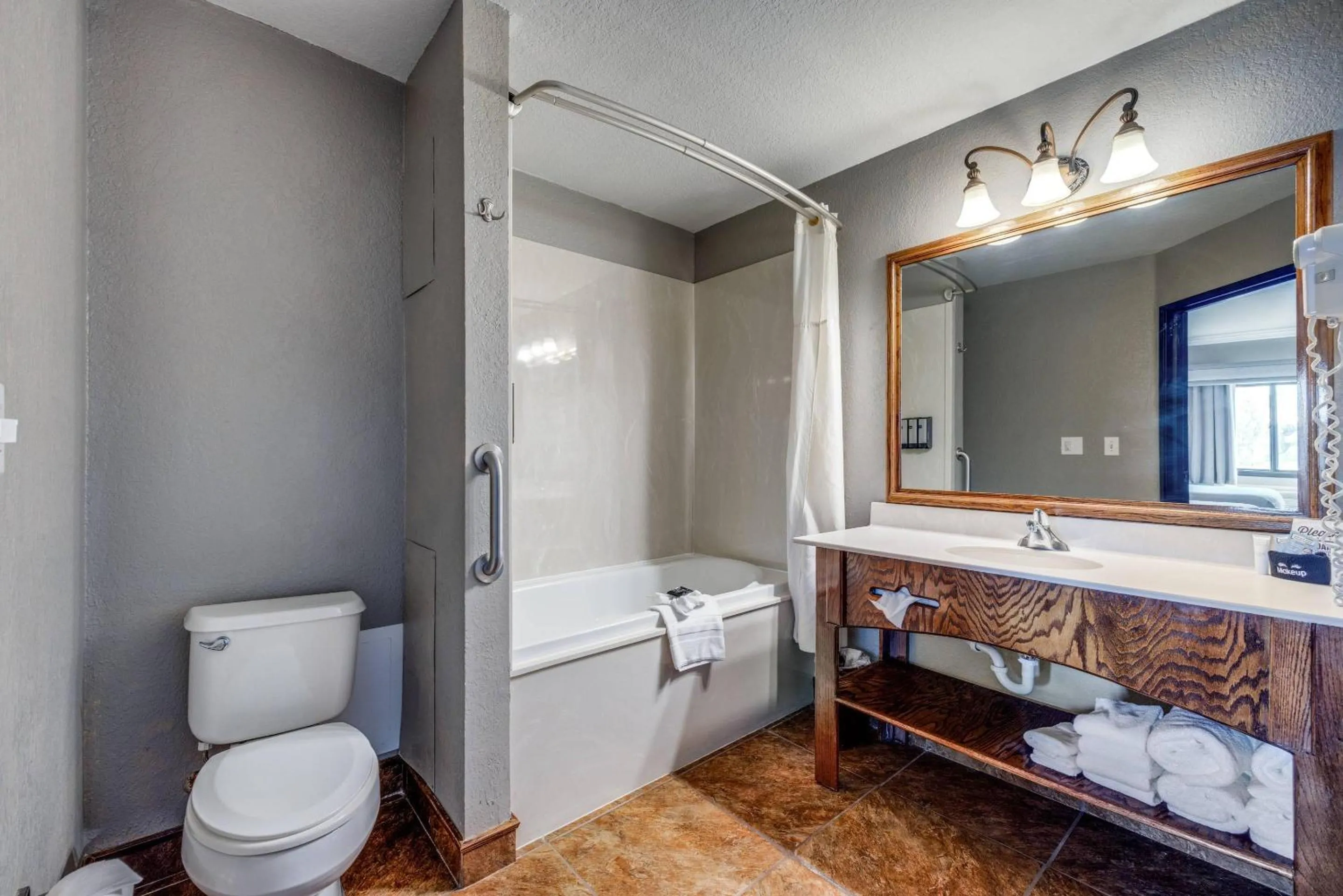 Bedroom in Tanglewood Resort on Lake Texoma, an Ascend Collection Resort