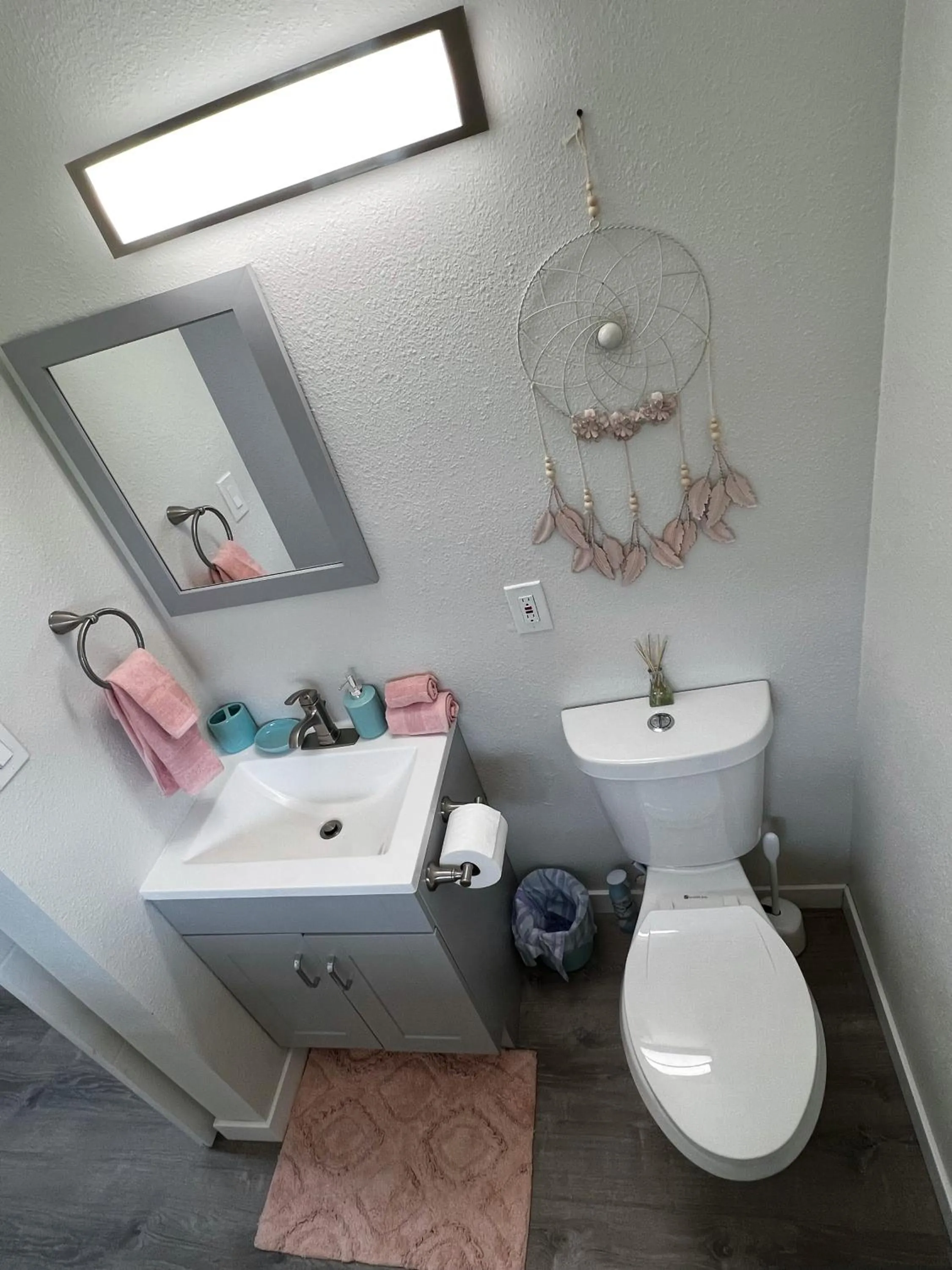 Toilet in Anchorage midtown apartment- Wyoming 1