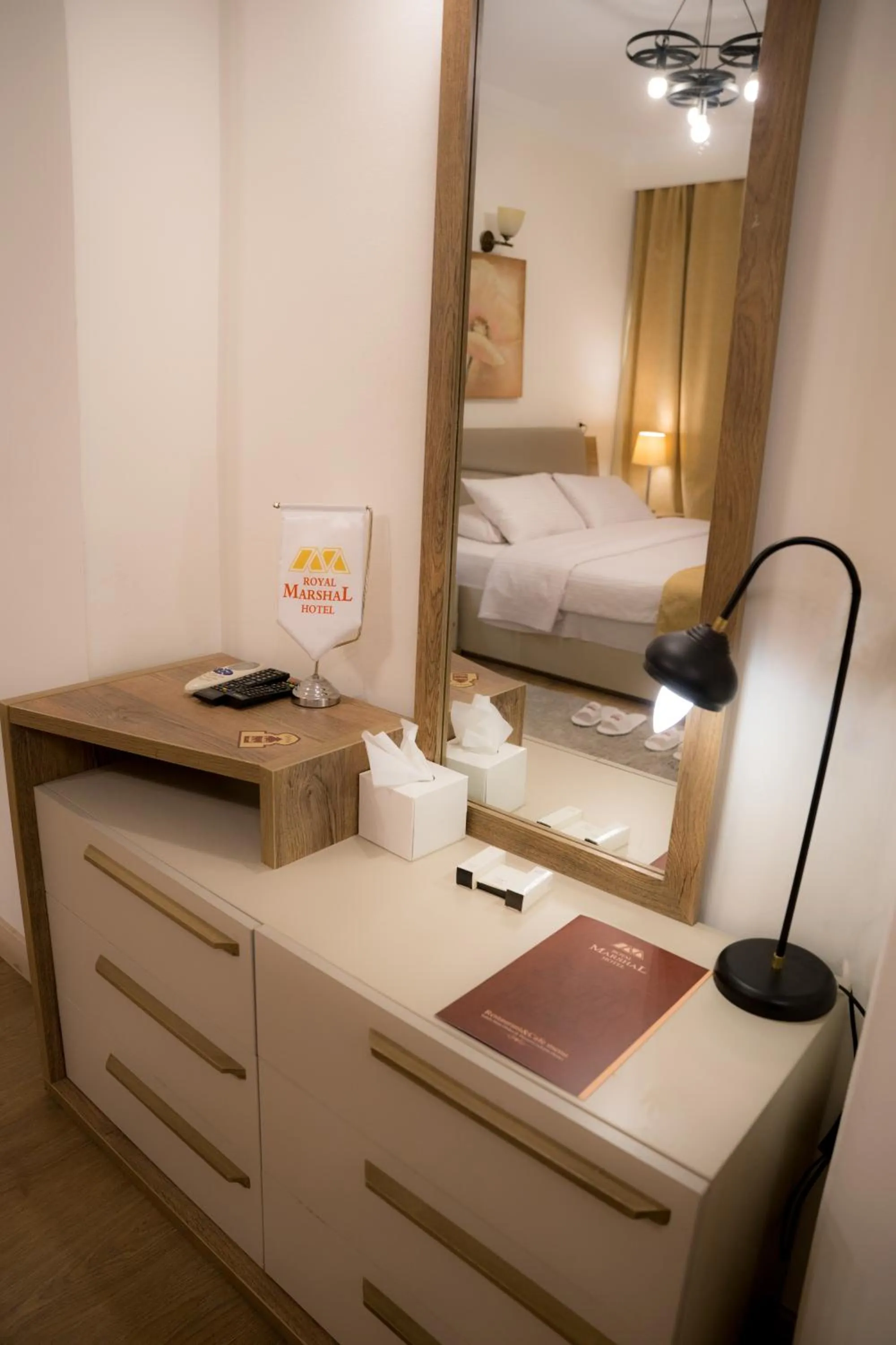 Guests, Bed in Hotel Royal Marshal